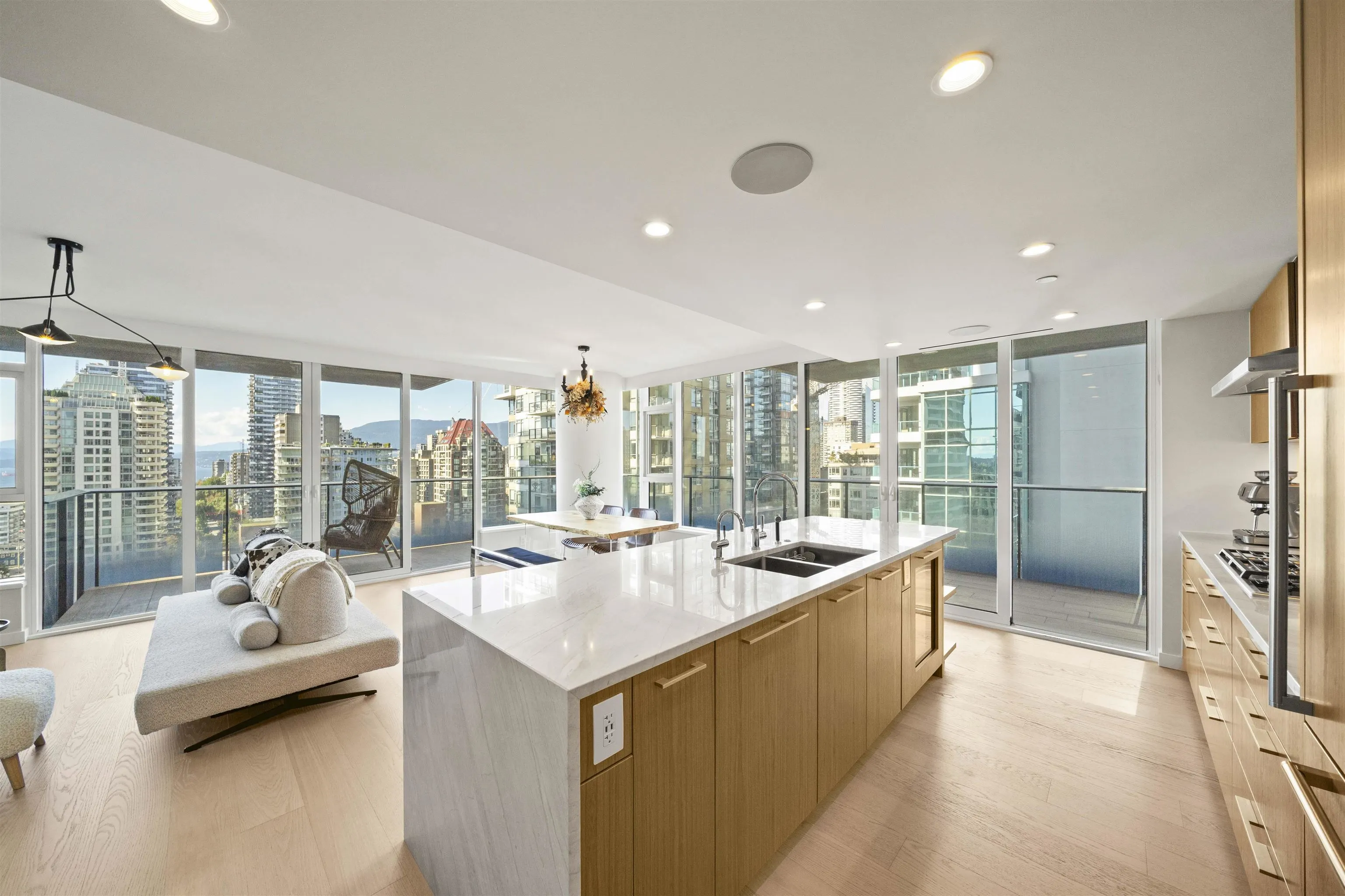 1335 Howe Street #1801