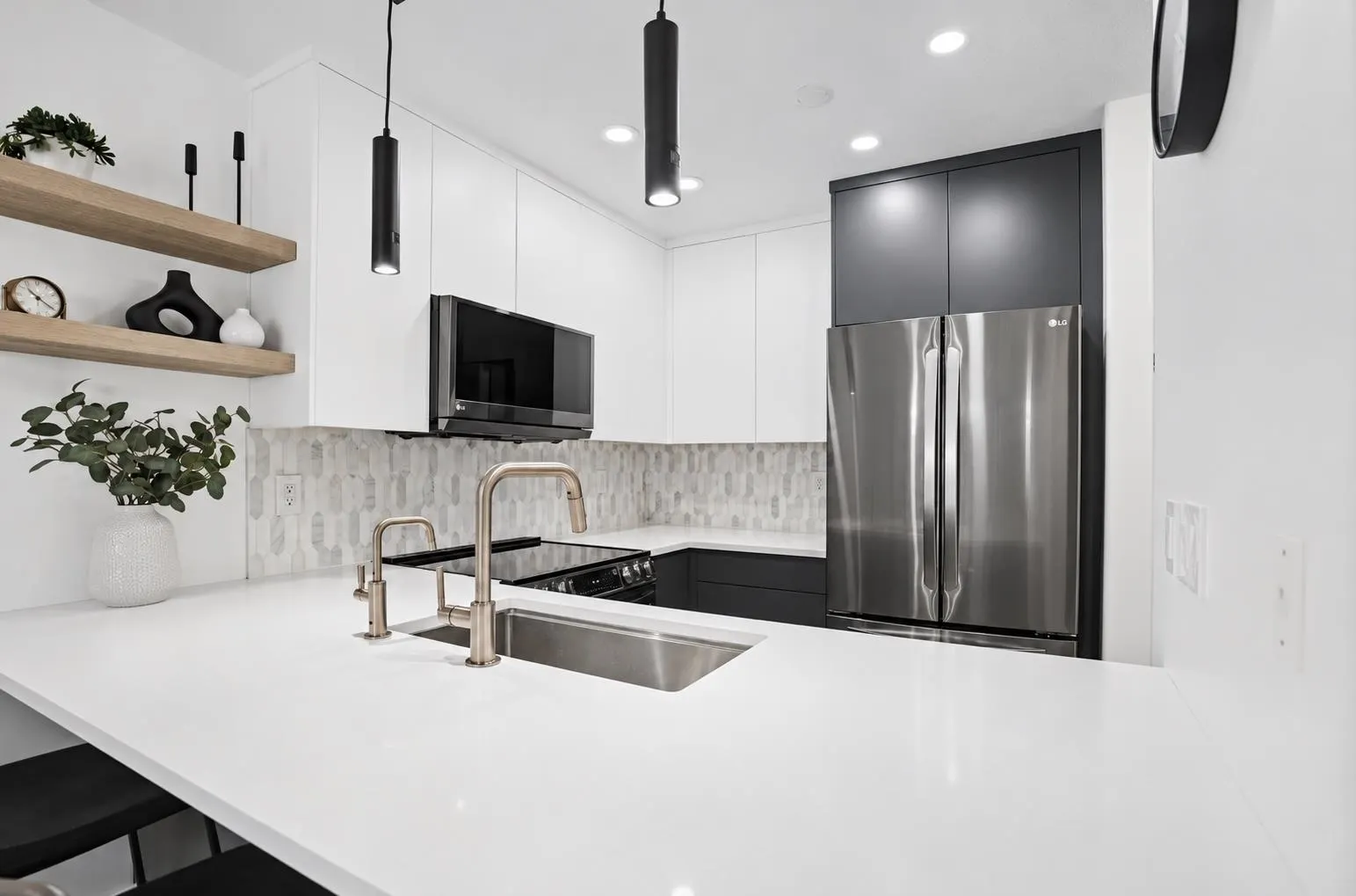328 Esplanade Avenue #412
