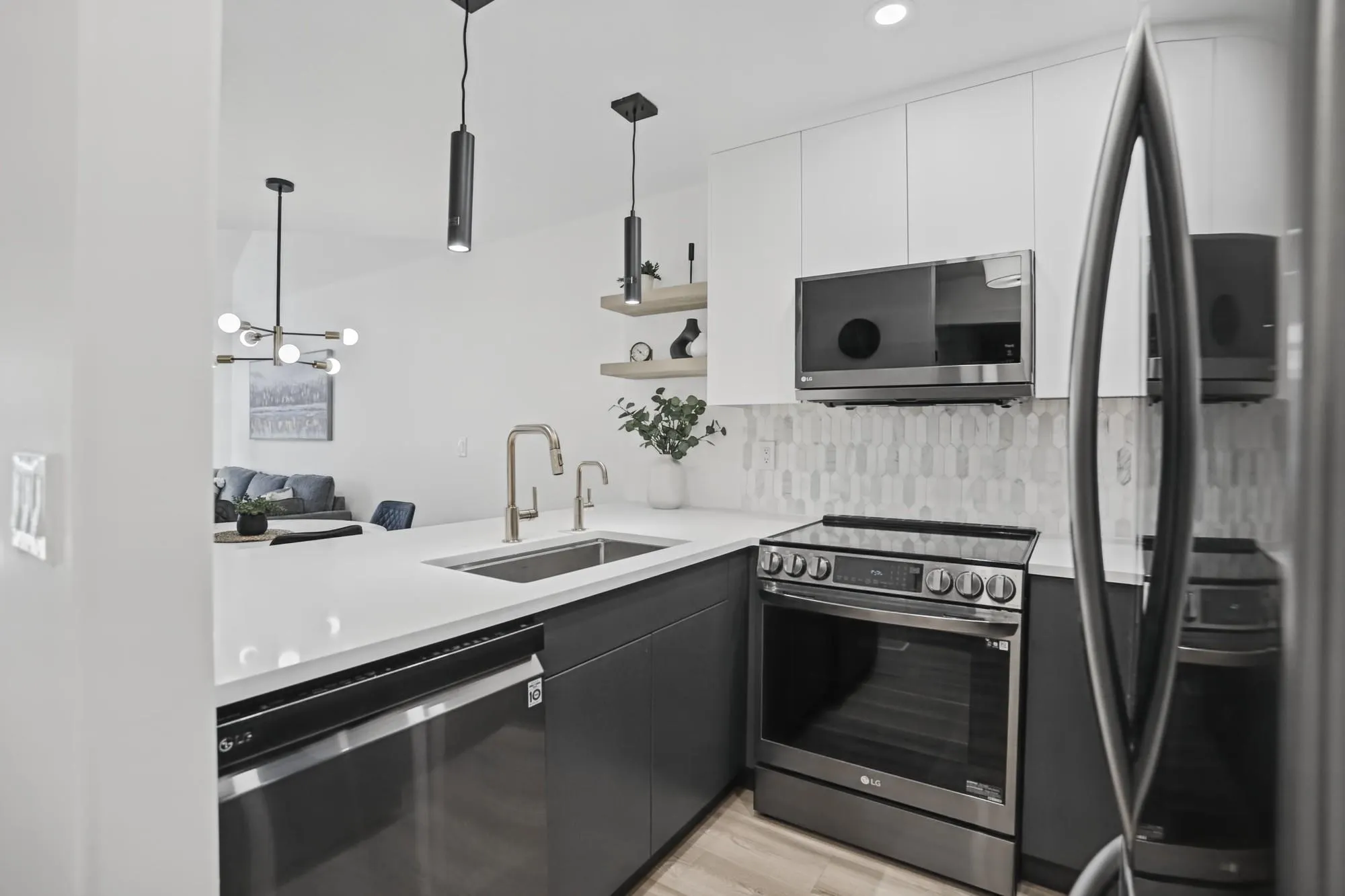 328 Esplanade Avenue #412