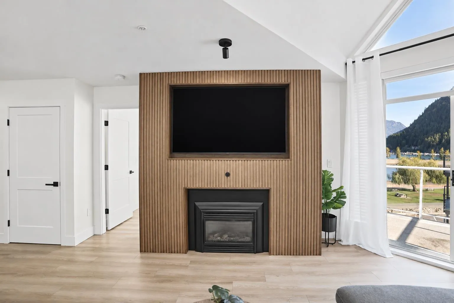 328 Esplanade Avenue #412
