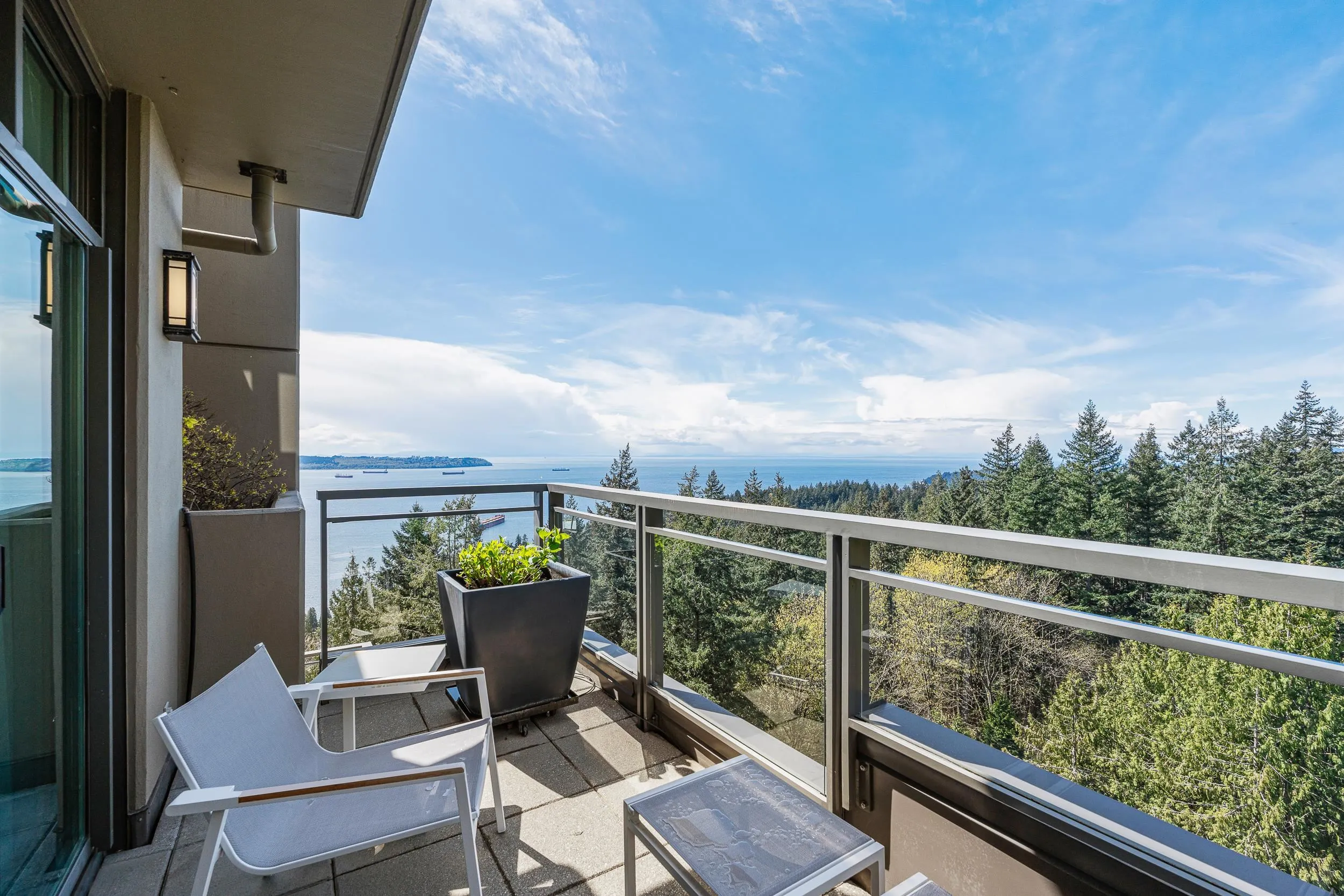 3355 Cypress Place #1402