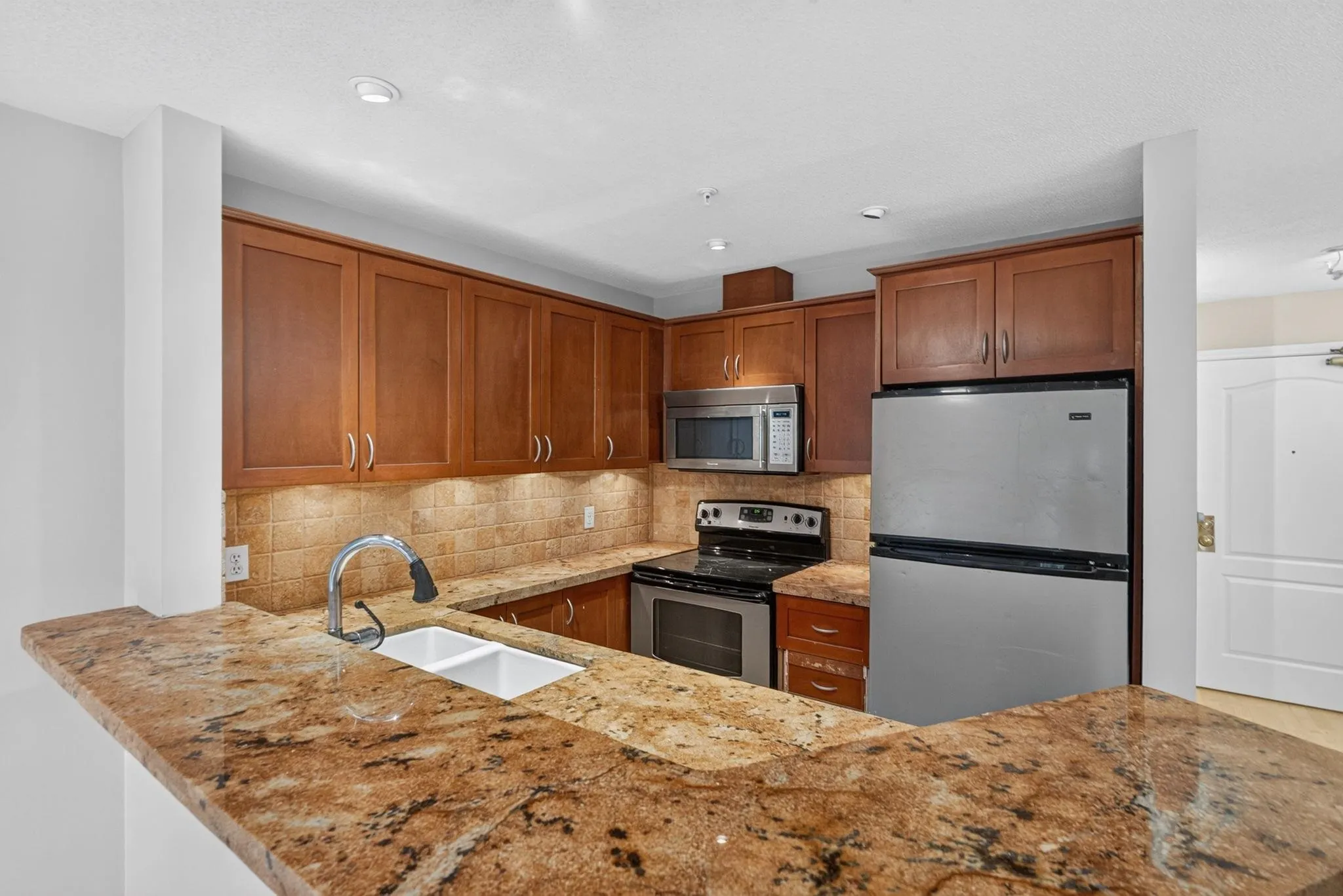 1208 Bidwell Street #105