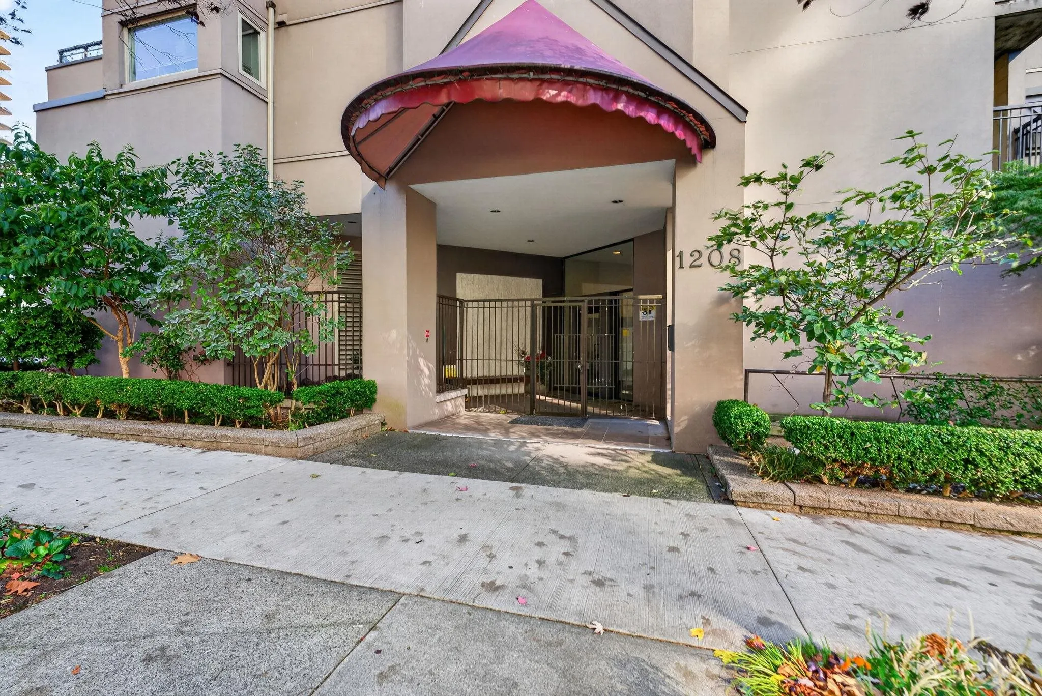 1208 Bidwell Street #105