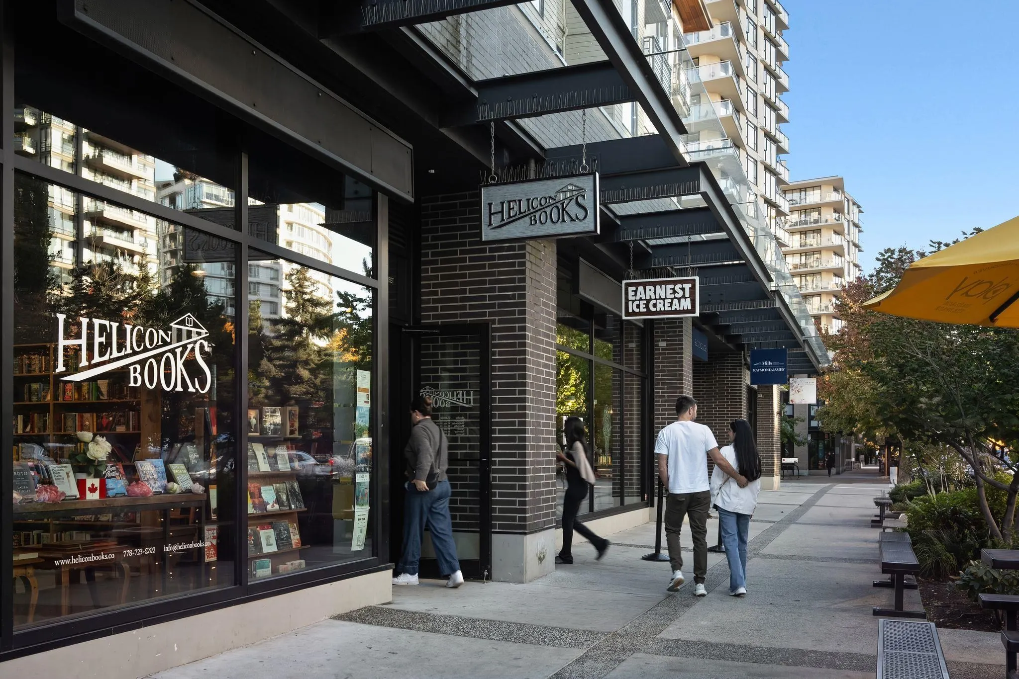 124 W 1st Street #504