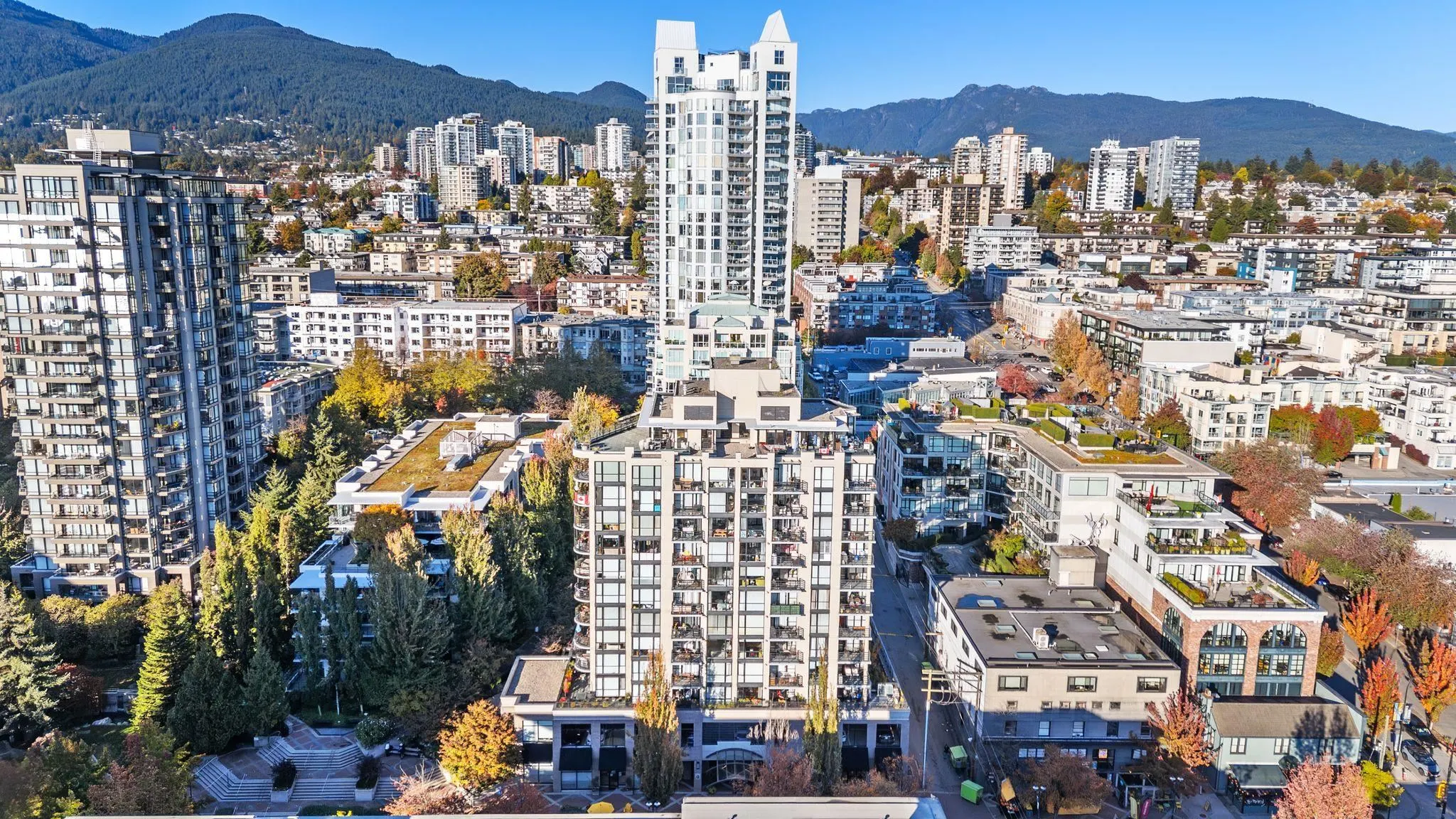 124 W 1st Street #504