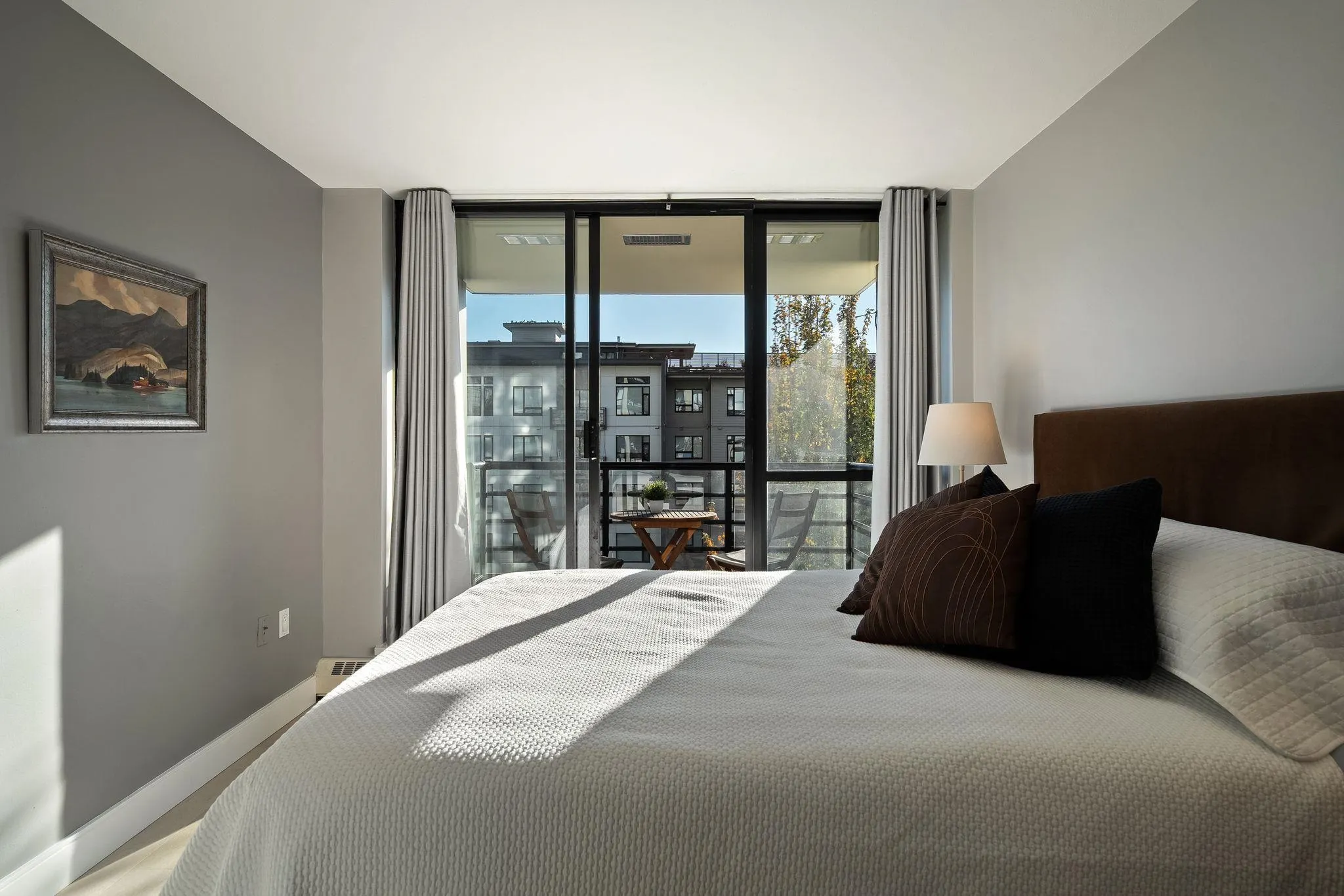 124 W 1st Street #504
