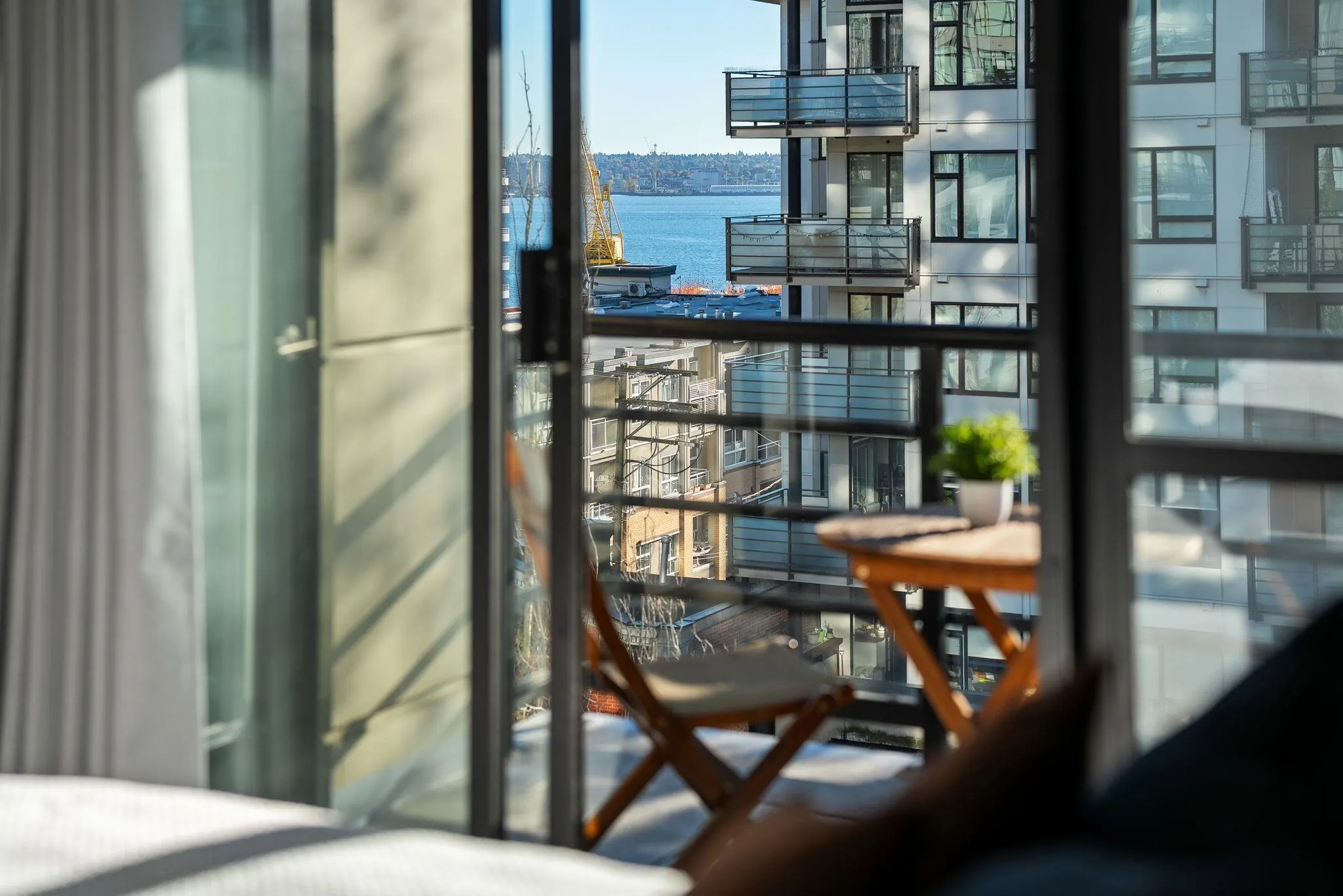124 W 1st Street #504