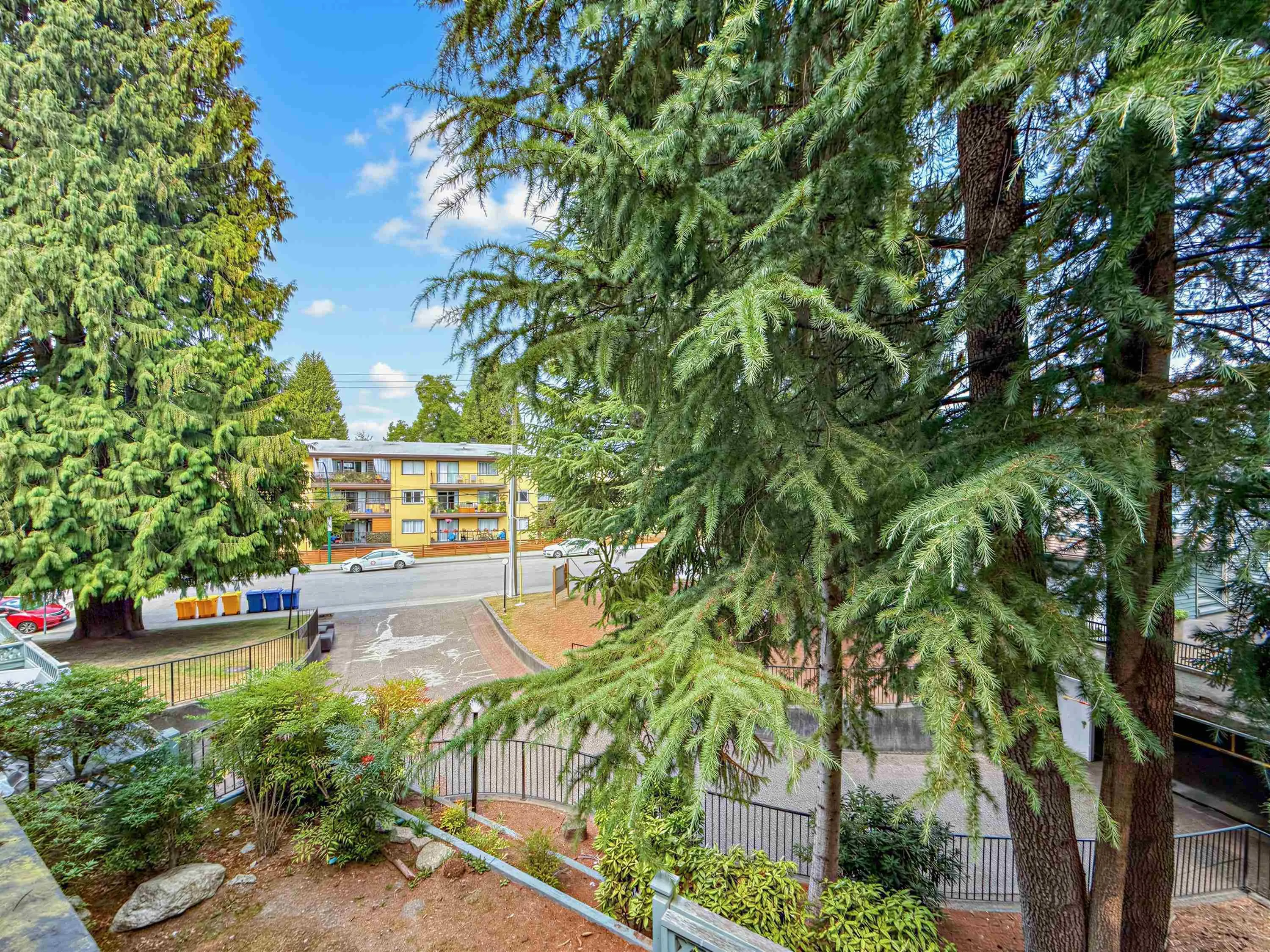 7110 Barnet Road #10