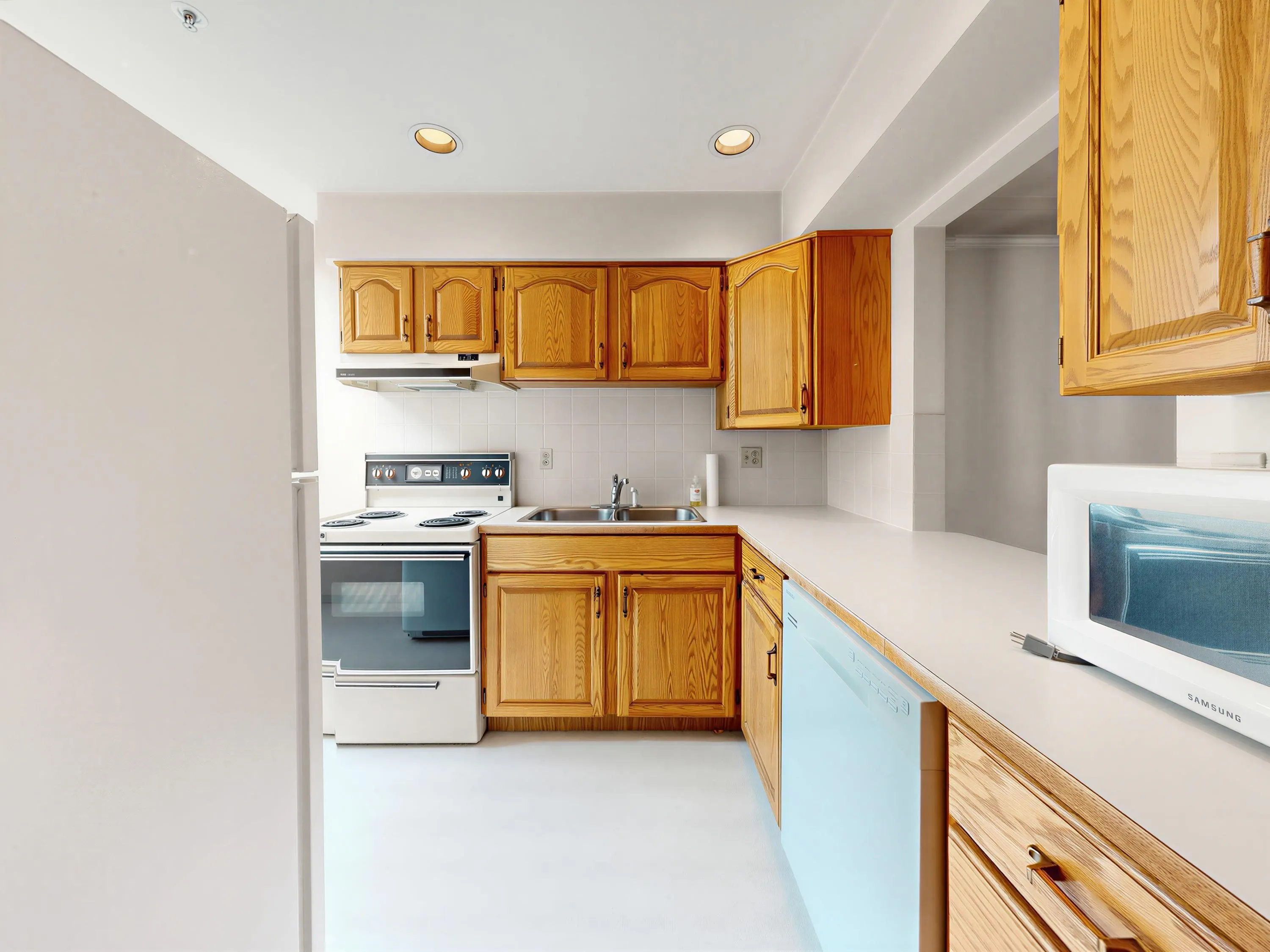 7110 Barnet Road #10