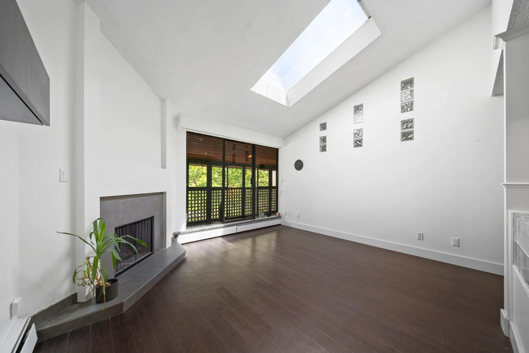 141 W 13th Street #304