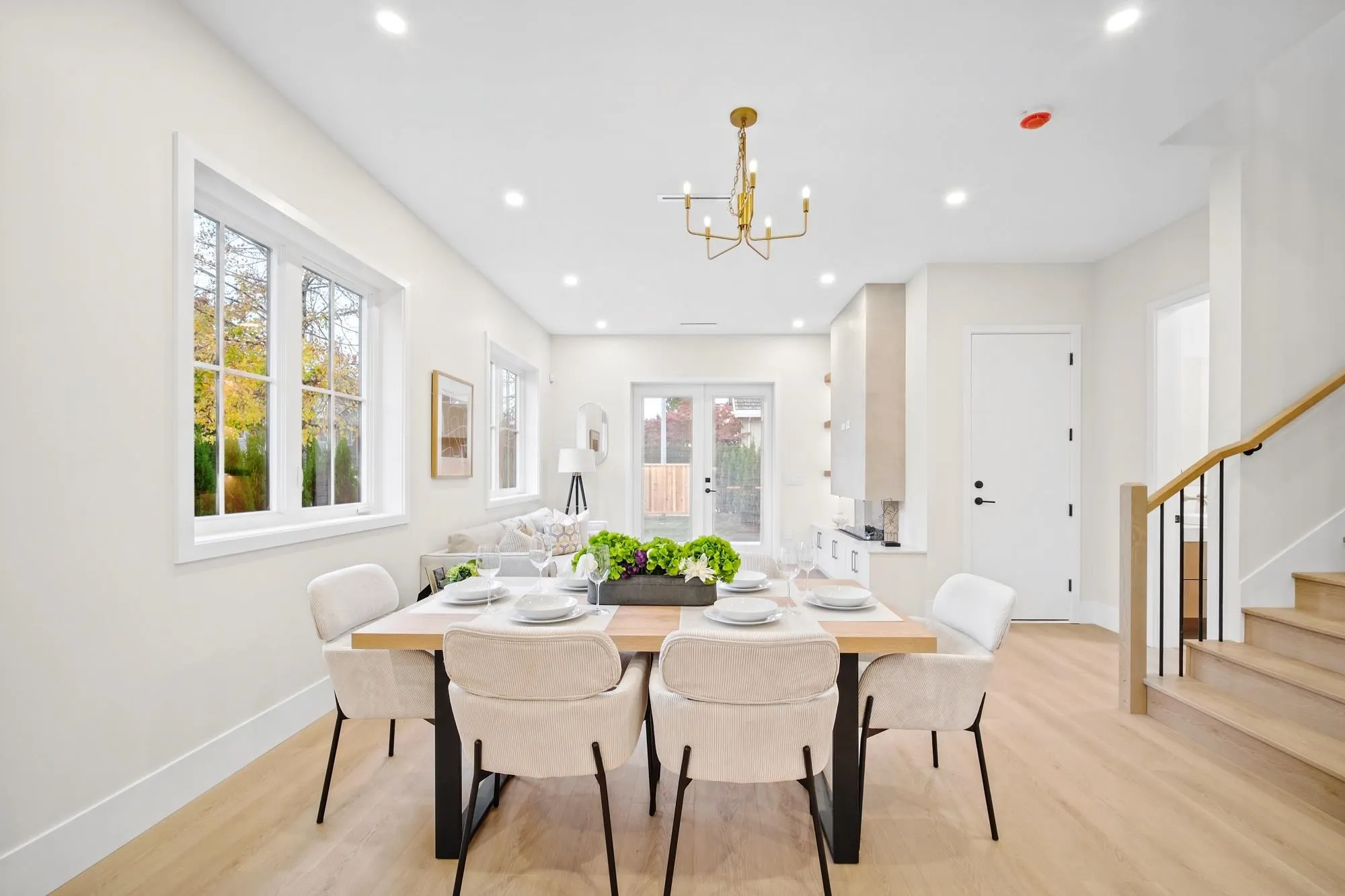 8391 Rideau Drive #2