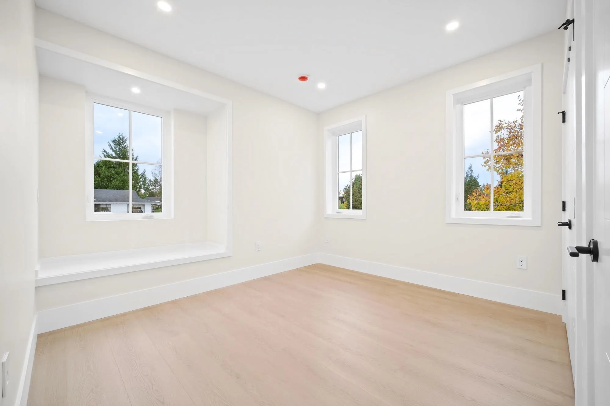 8391 Rideau Drive #2