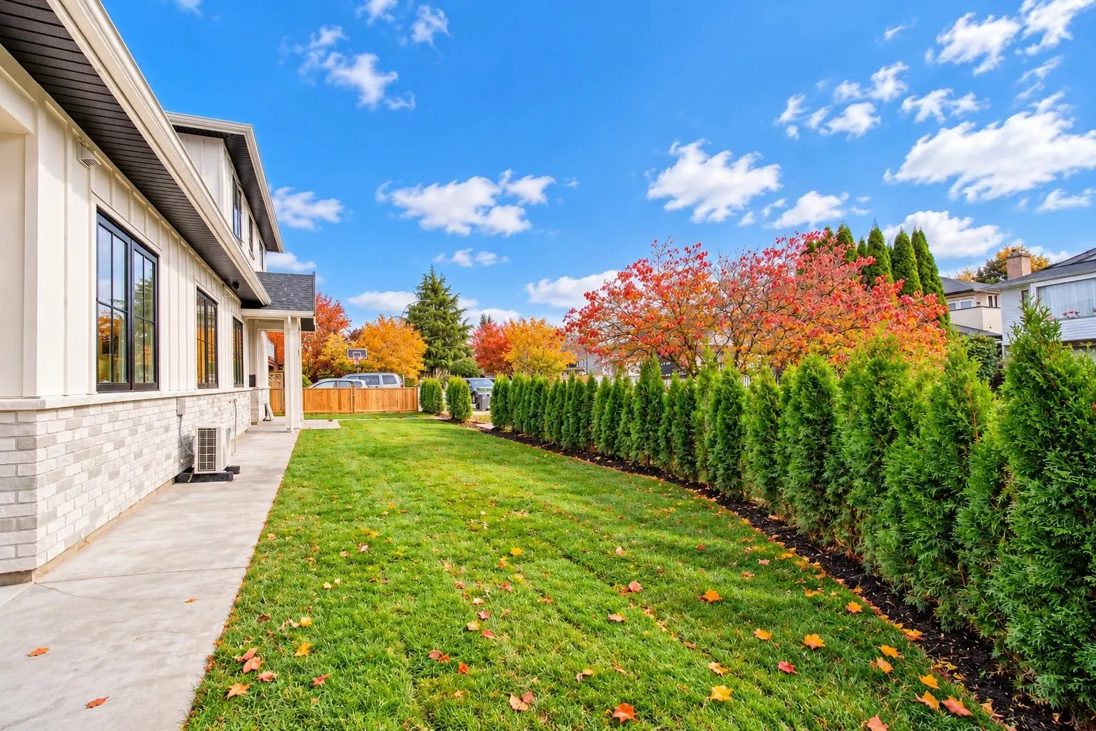 8391 Rideau Drive #2