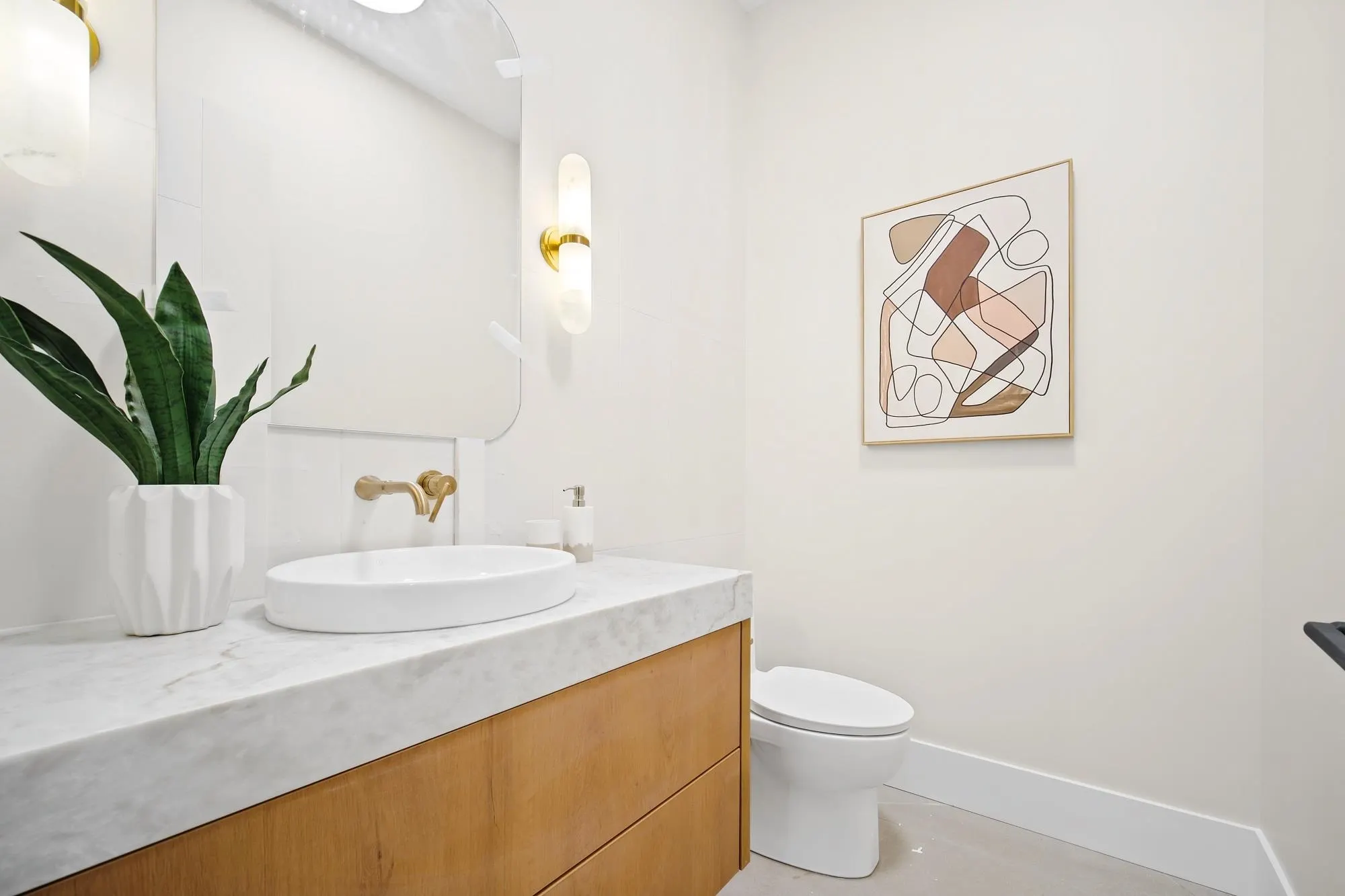 8391 Rideau Drive #2