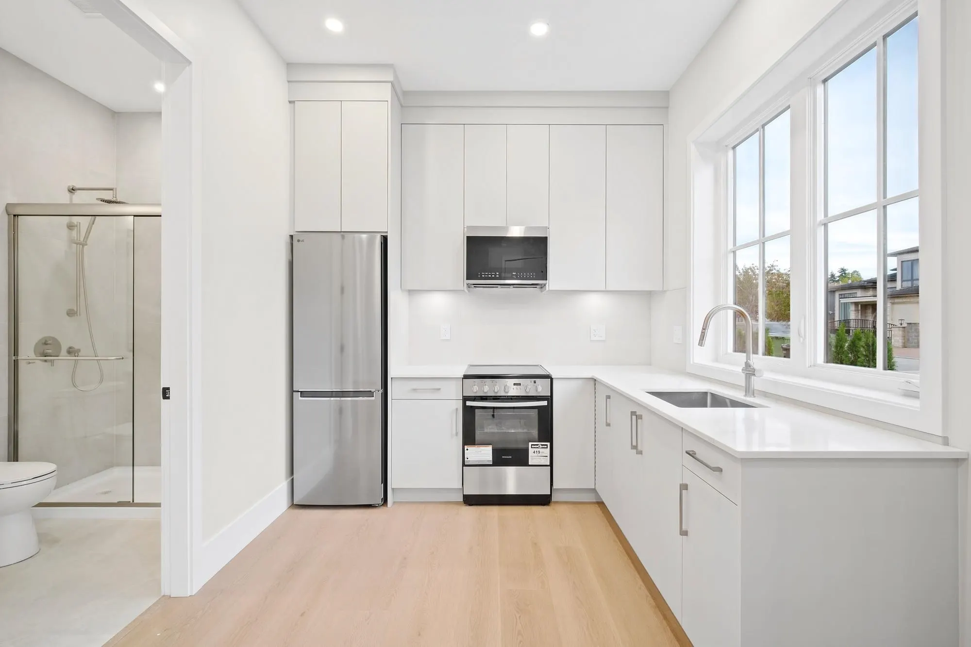 8391 Rideau Drive #2