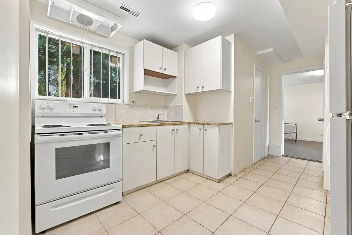 14036 102a Avenue