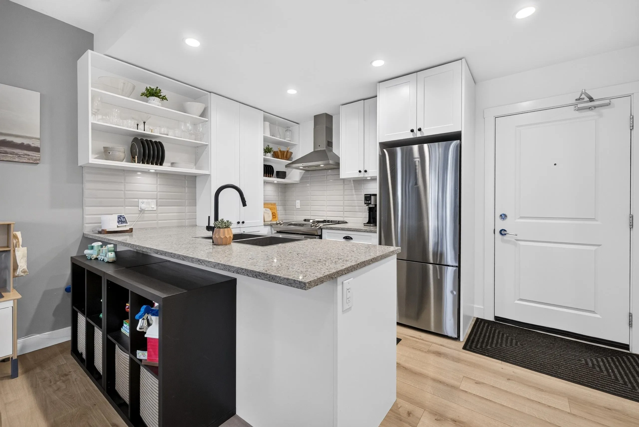 20487 65 Avenue #B306