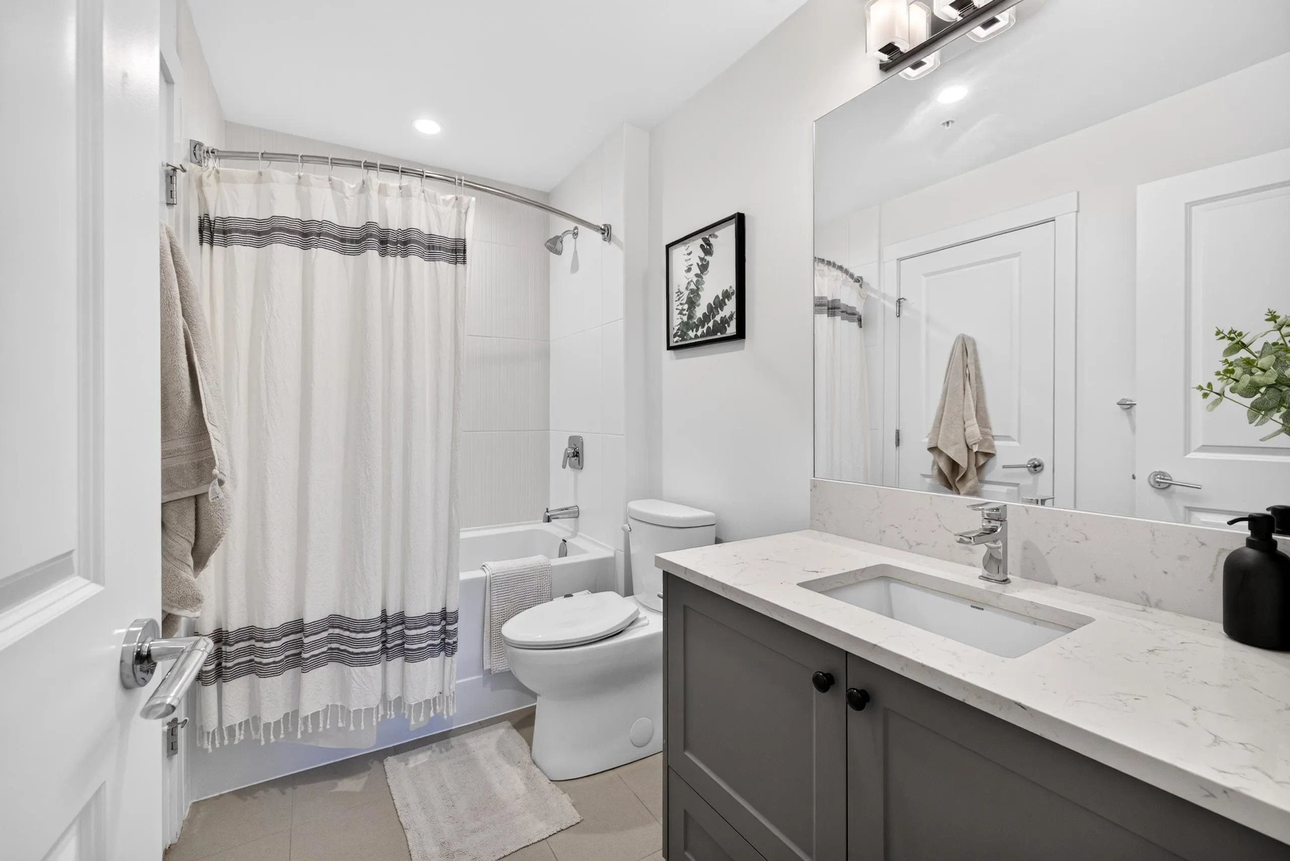 20487 65 Avenue #B306