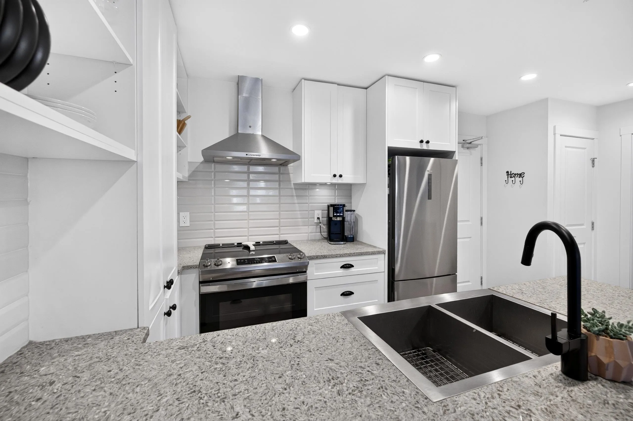 20487 65 Avenue #B306