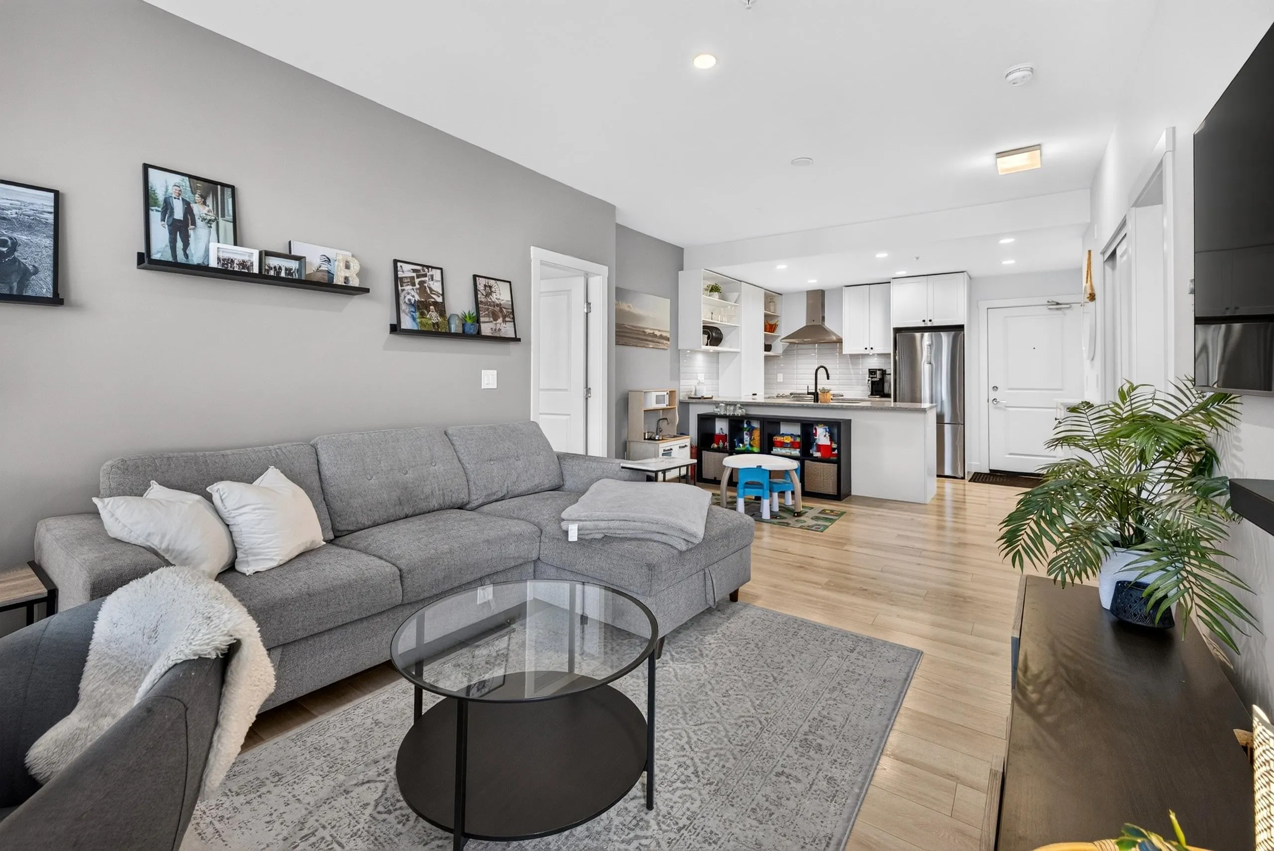 20487 65 Avenue #B306