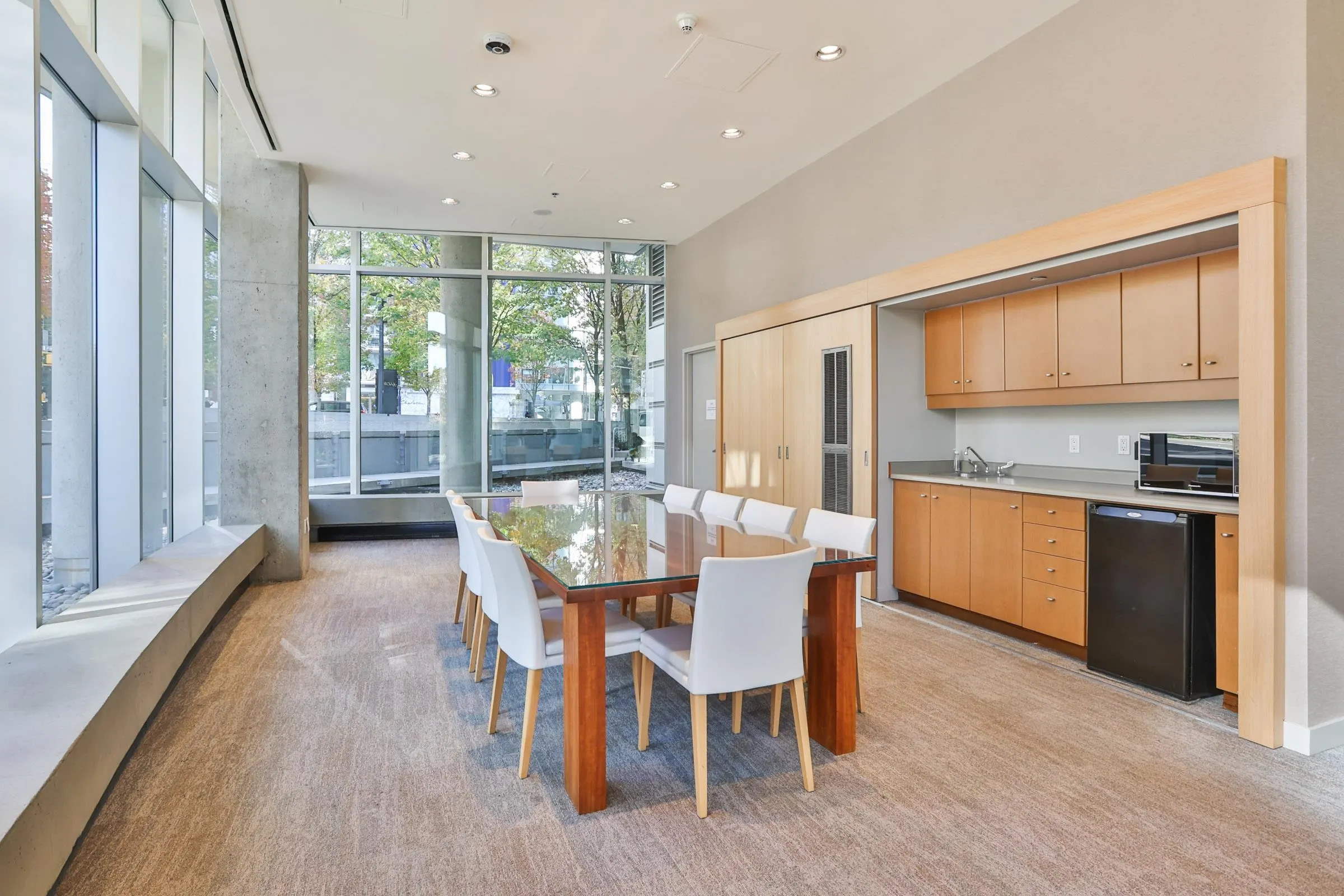 1438 Richards Street #1906
