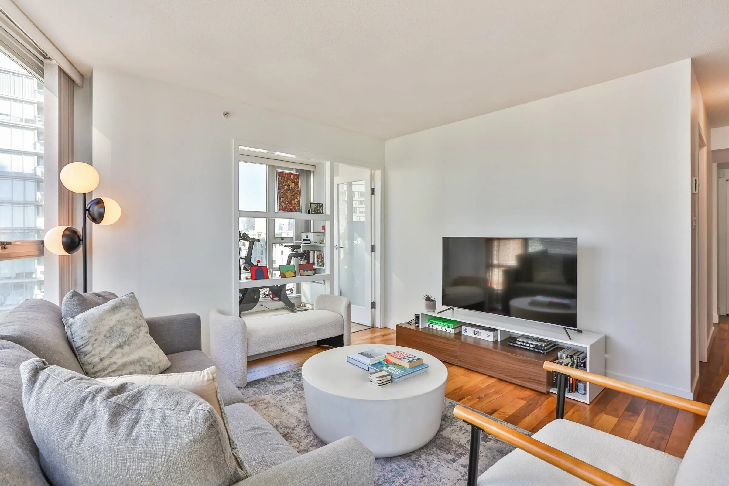 1438 Richards Street #1906