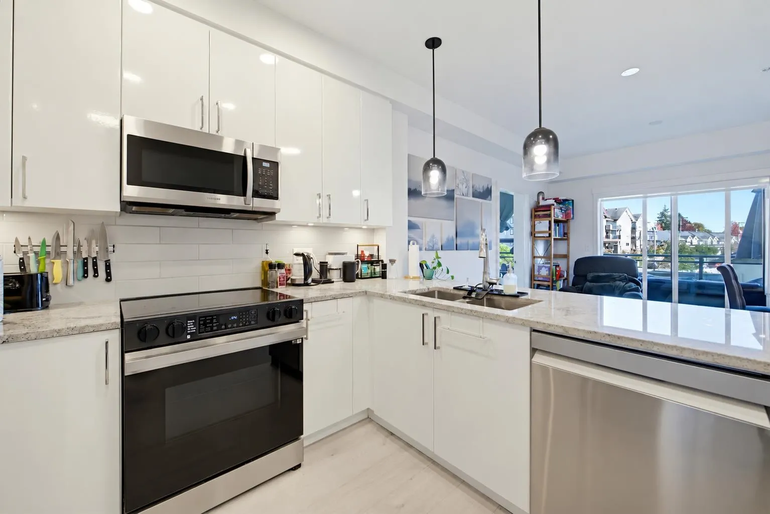 5504 Brydon Crescent #215