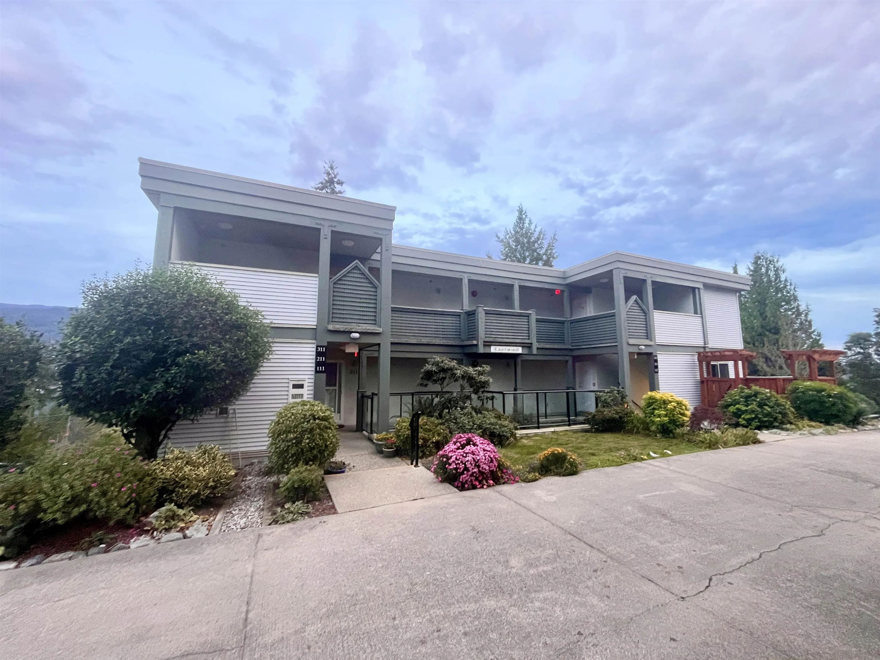 5780 Trail Avenue #111