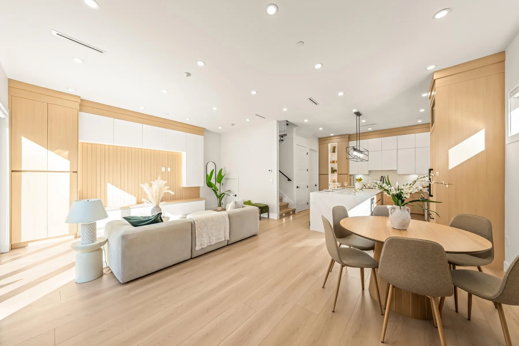 2686 Mcgill Street #2