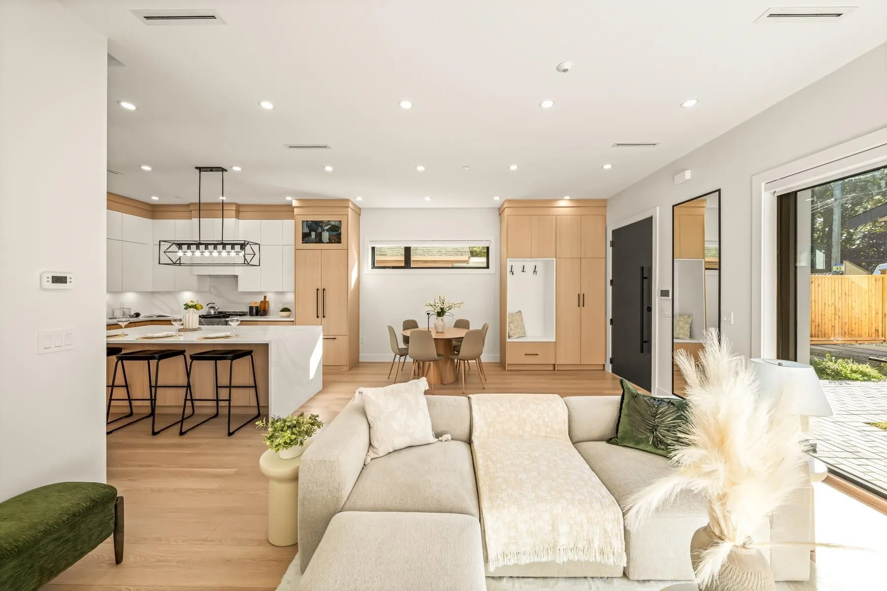 2686 Mcgill Street #2