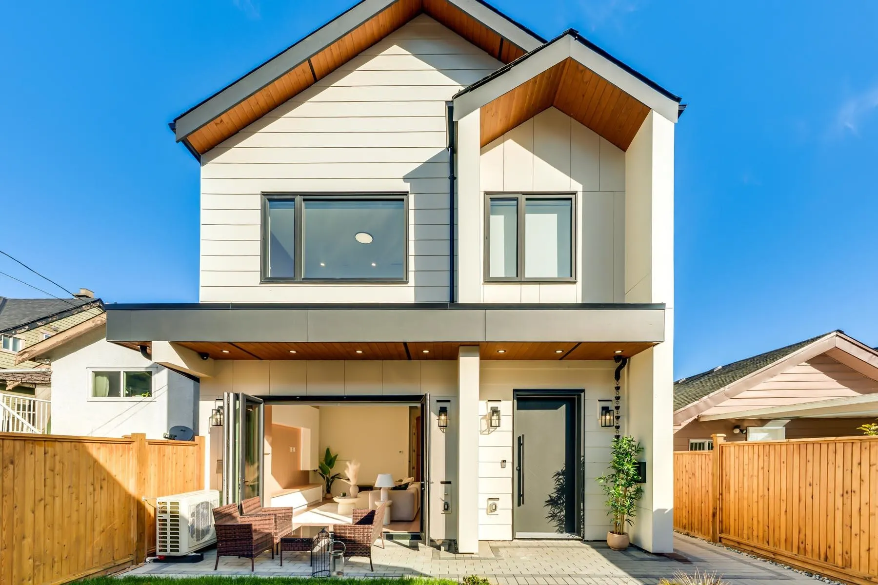 2686 Mcgill Street #2