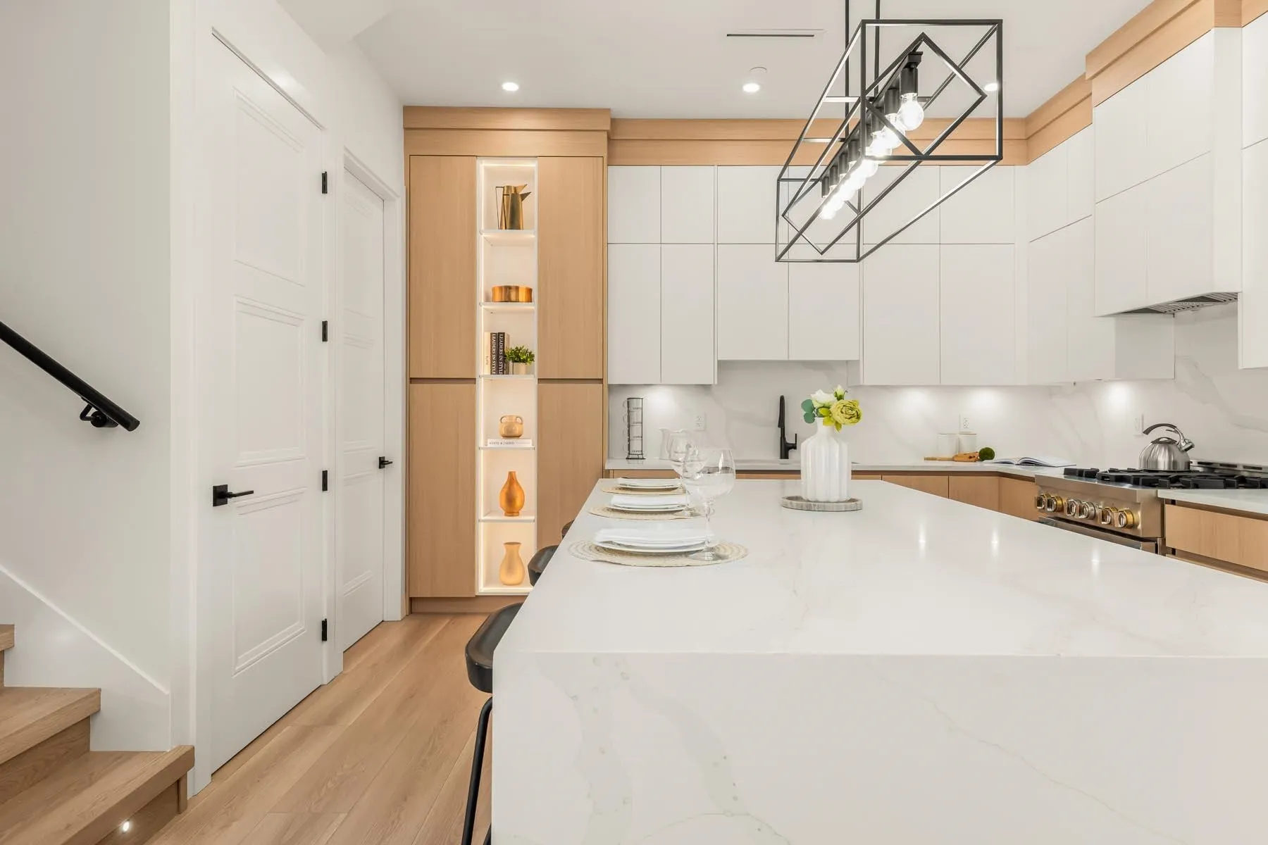2686 Mcgill Street #2