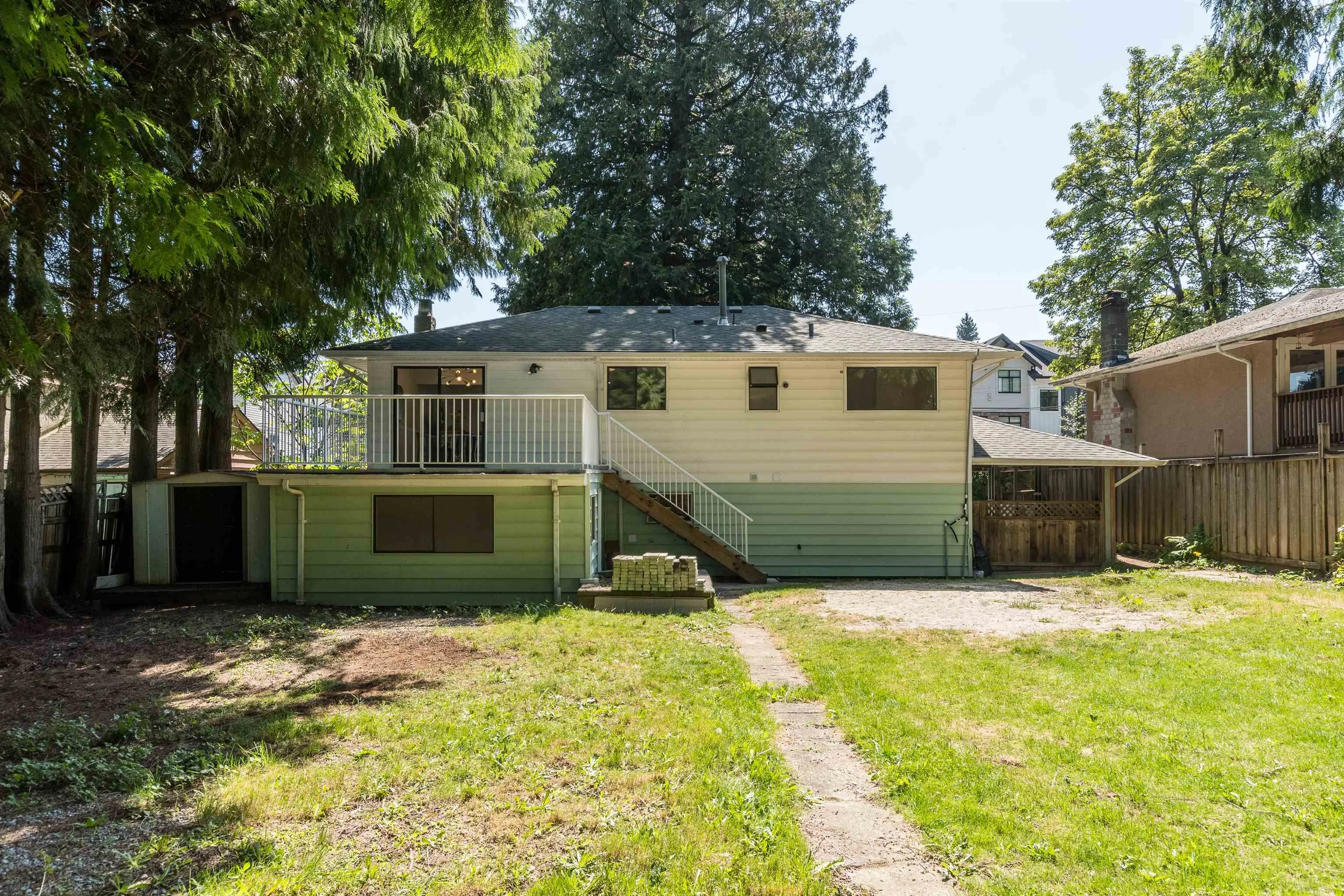 2155 Rindall Avenue