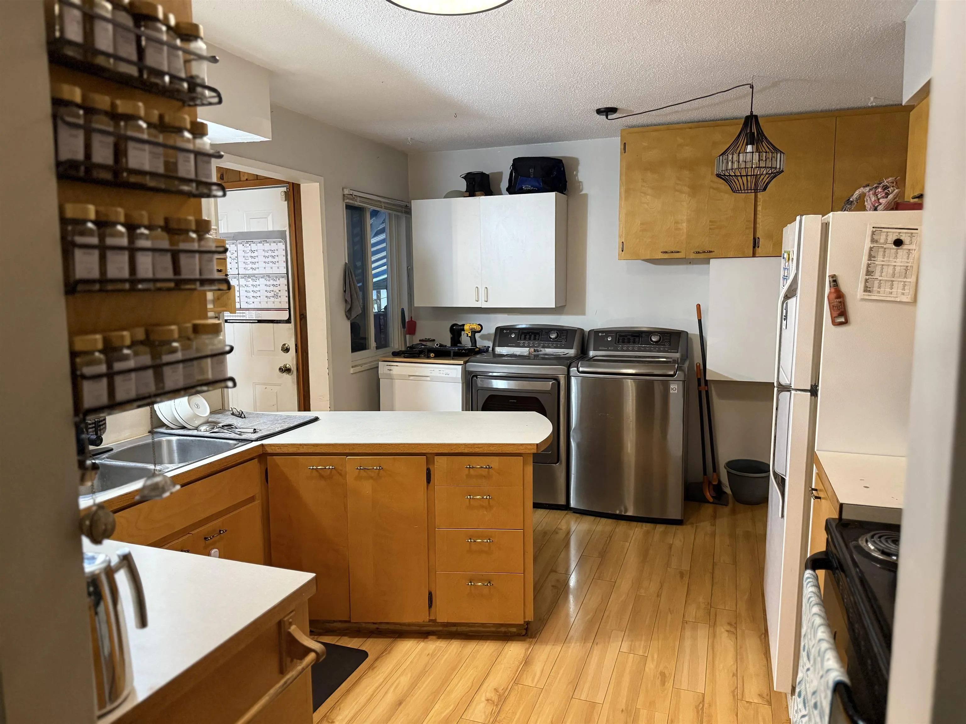 11760 Gee Street