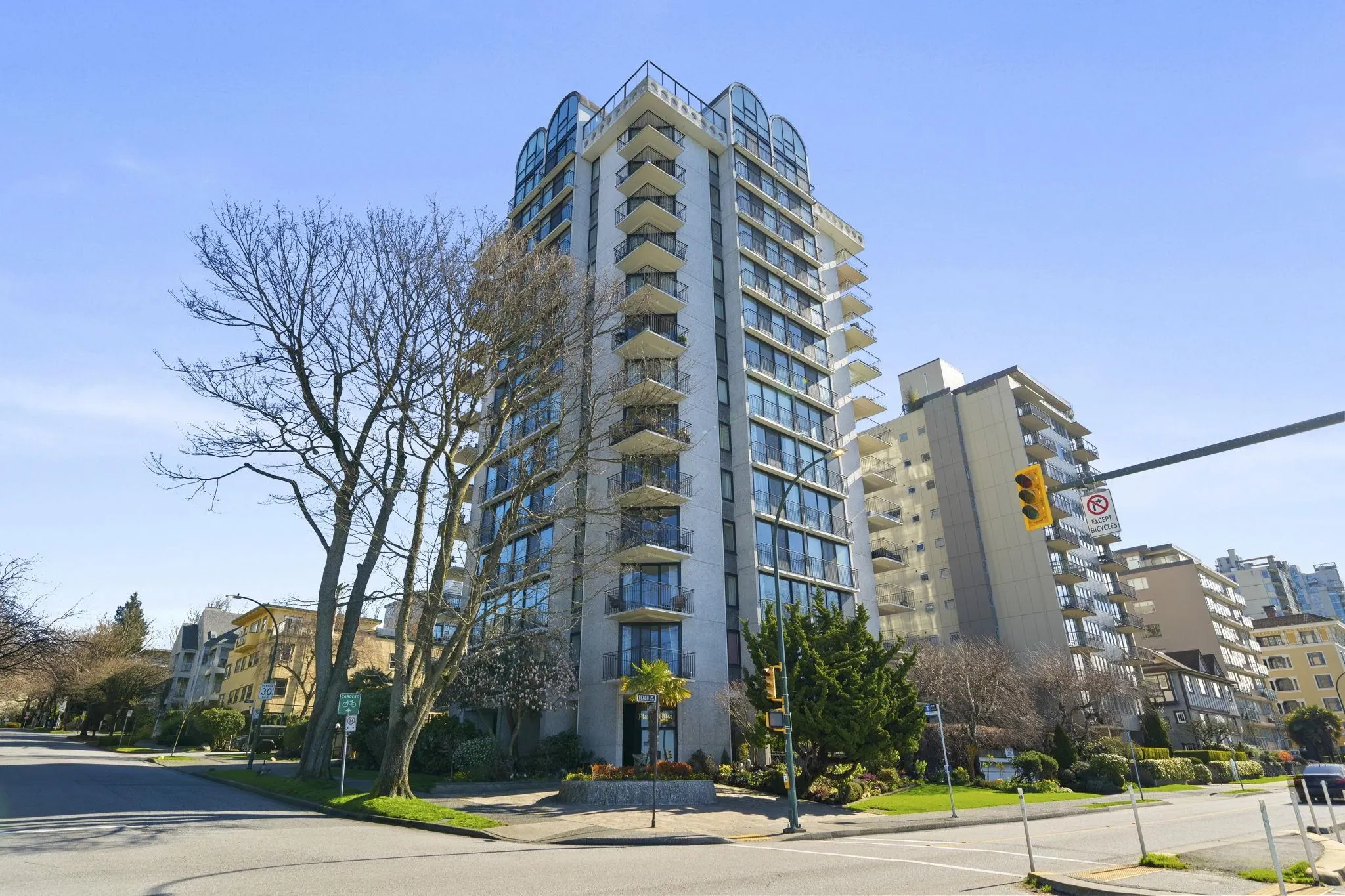 1575 Beach Avenue #402