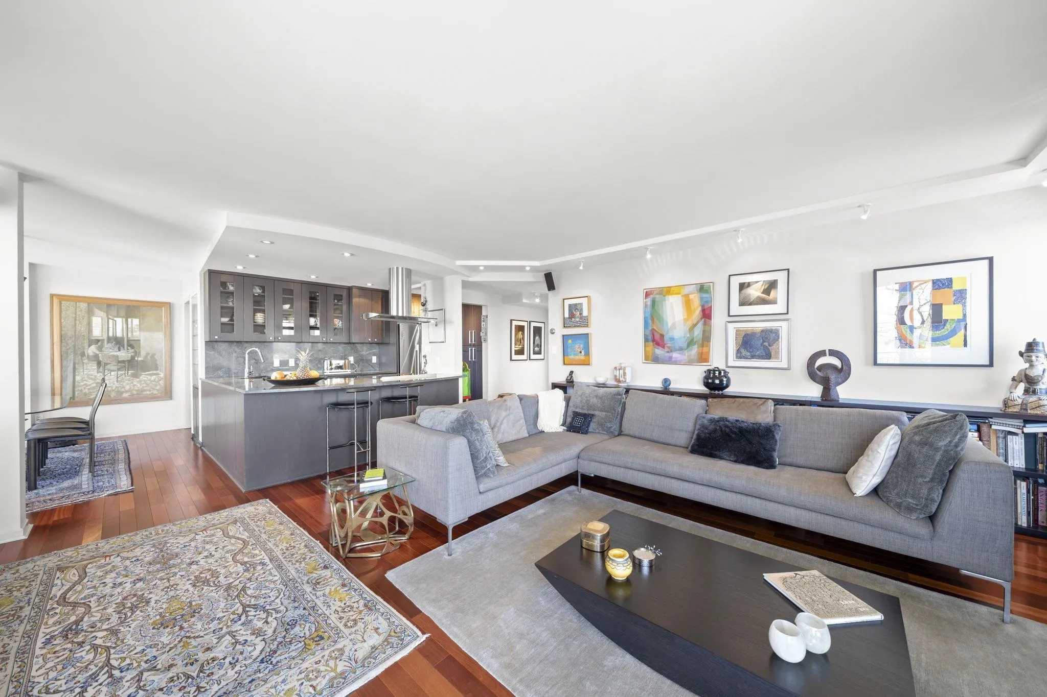 1575 Beach Avenue #402