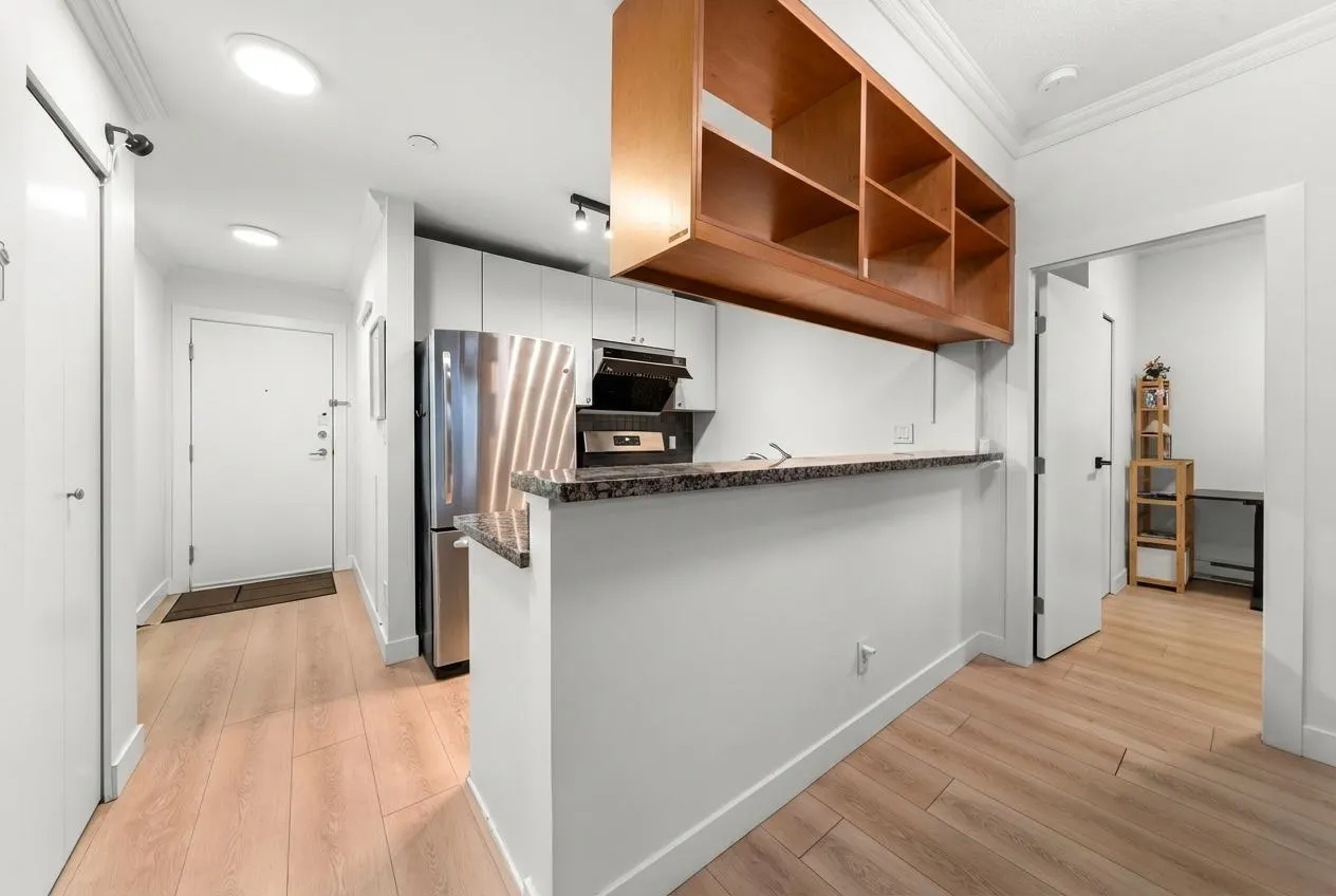 928 Richards Street #1805