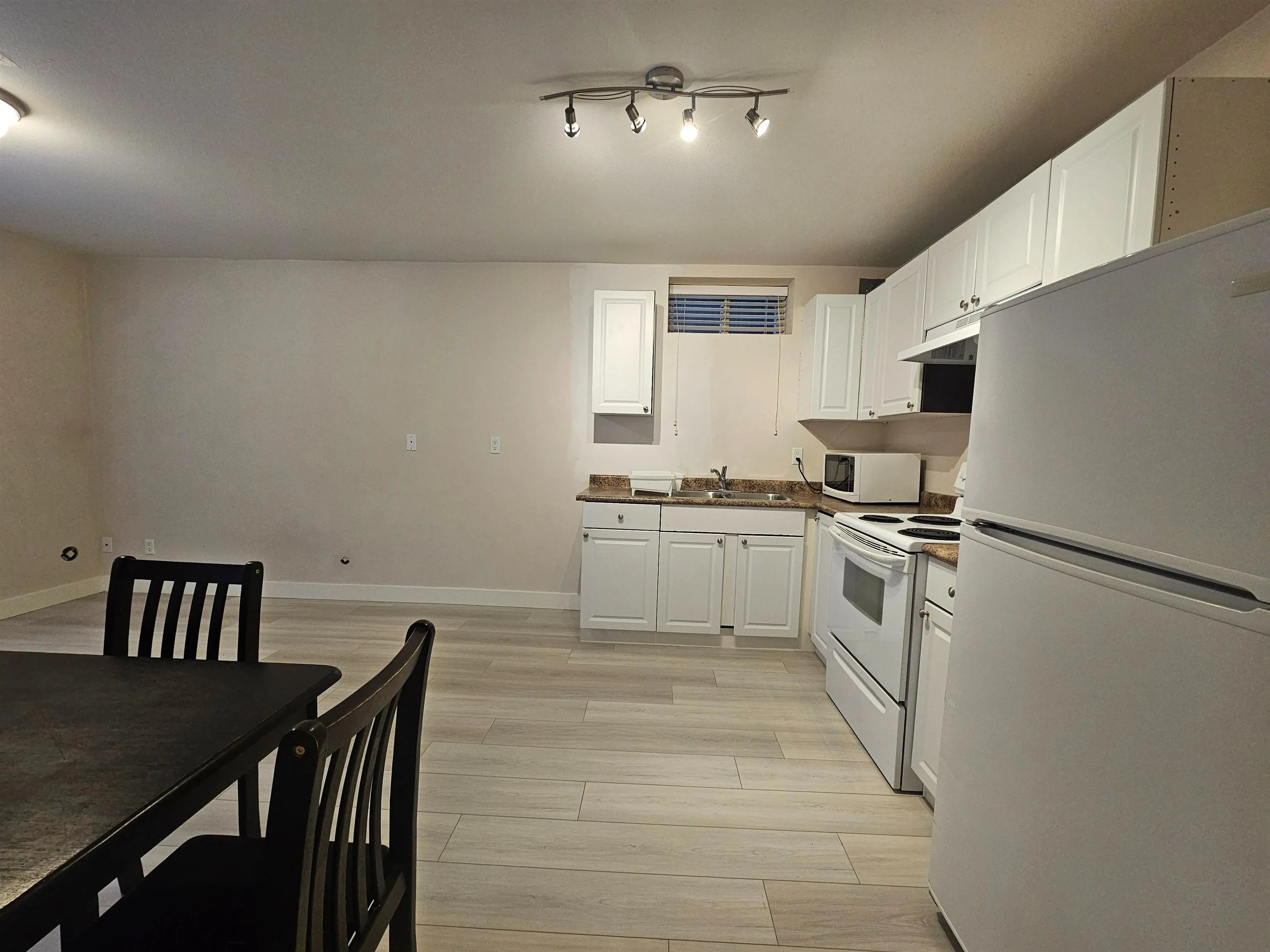 39xx Burke St