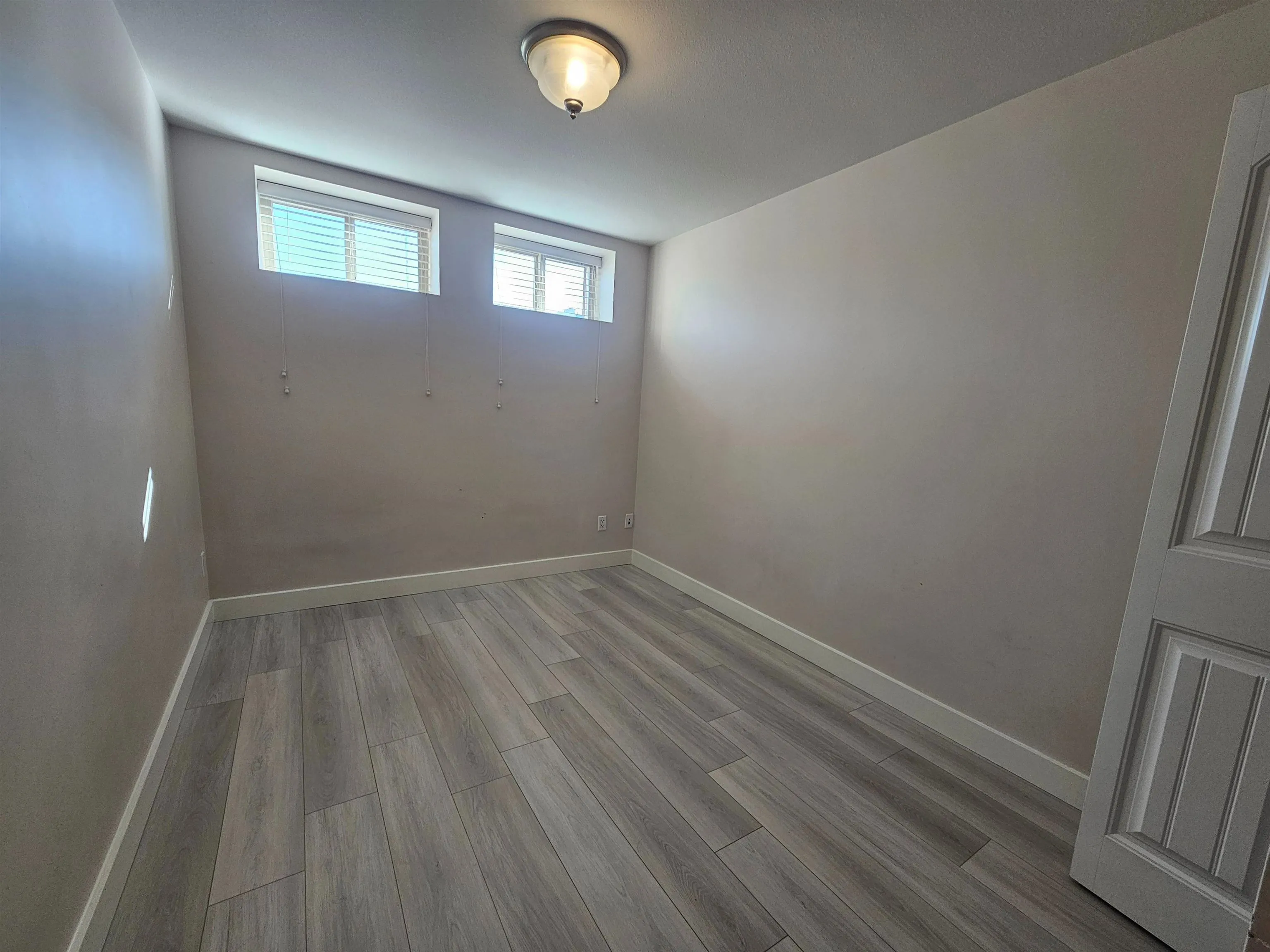 39xx Burke St