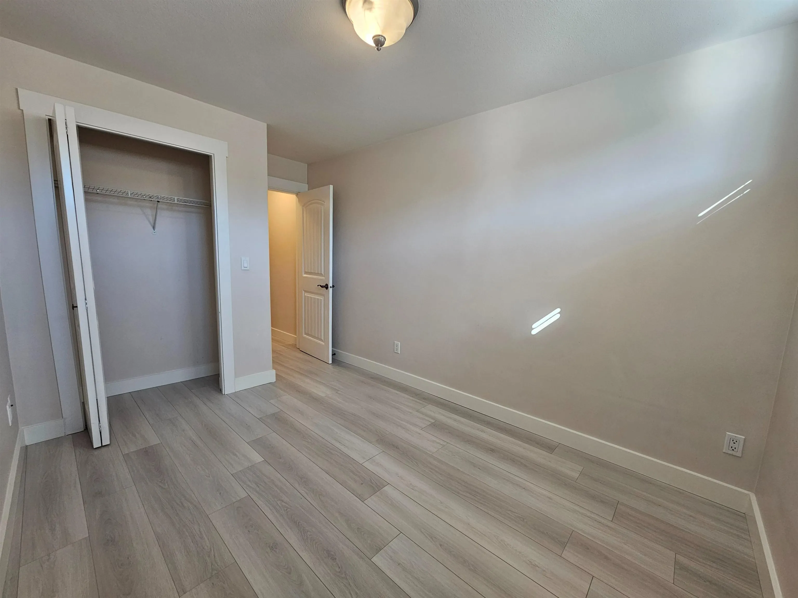 39xx Burke St