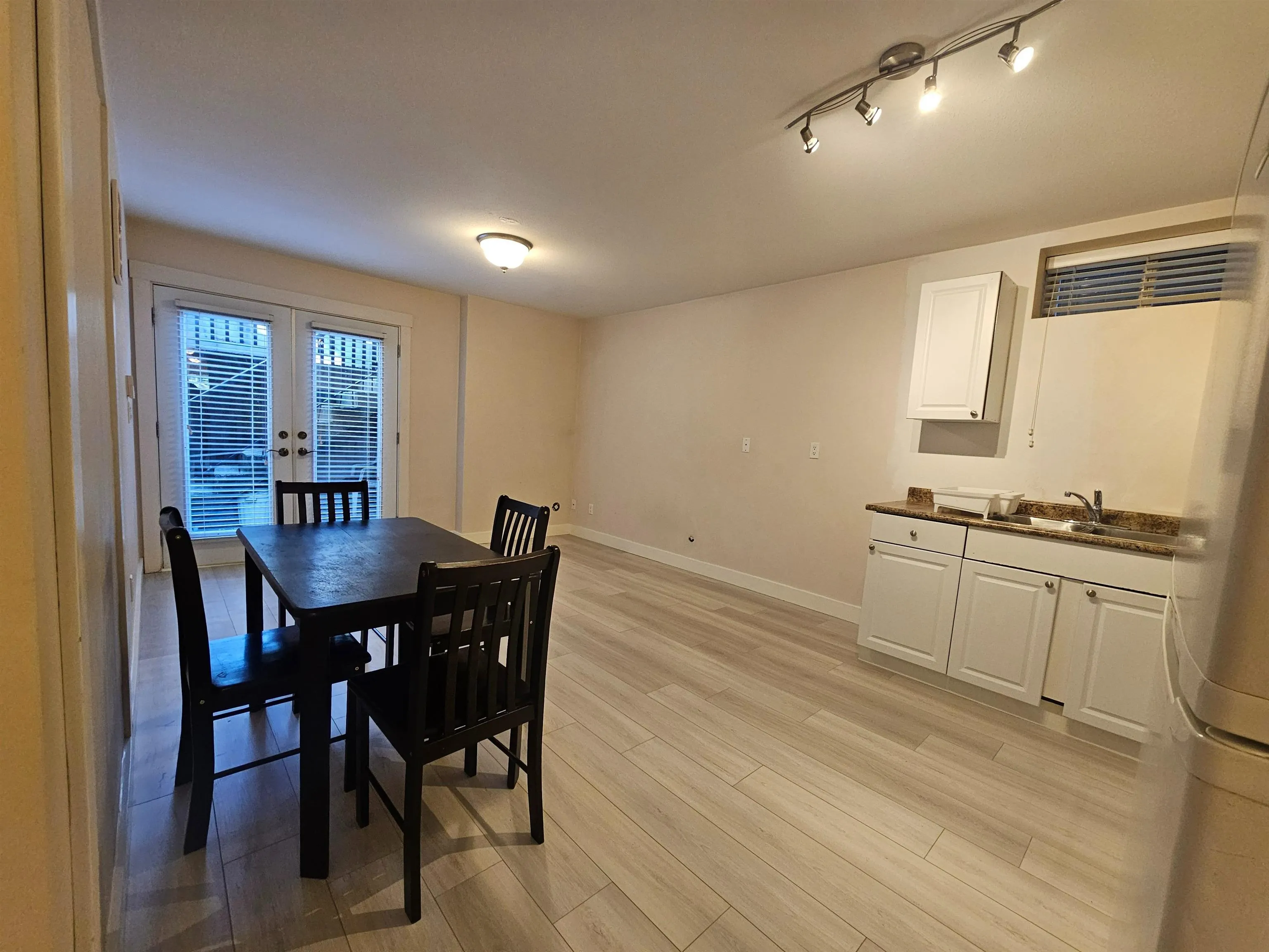 39xx Burke St