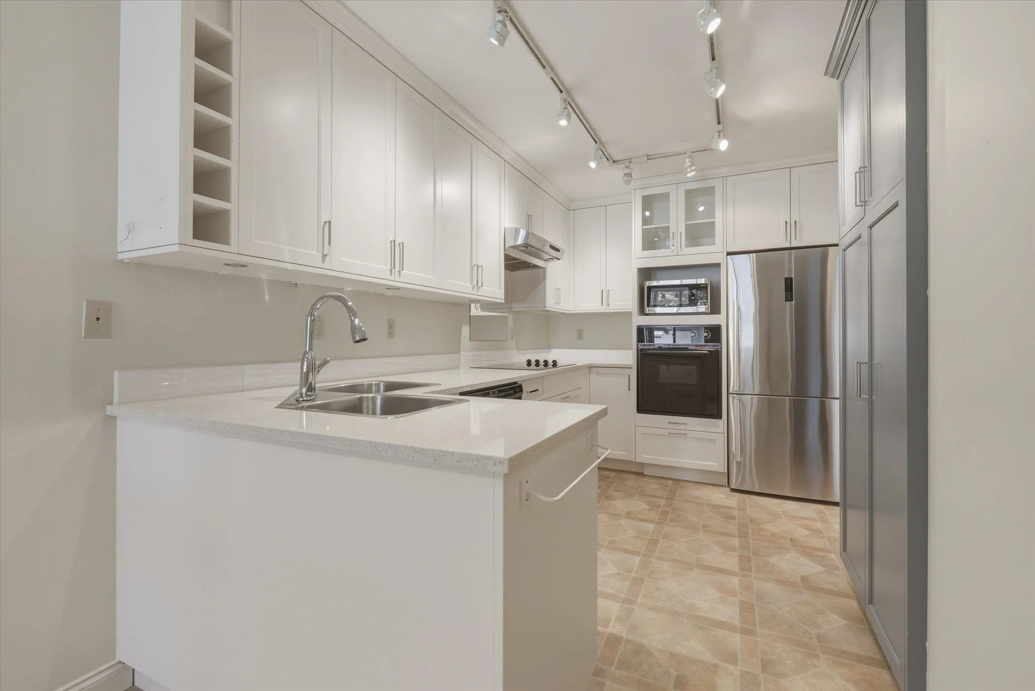 920 Citadel Drive #18