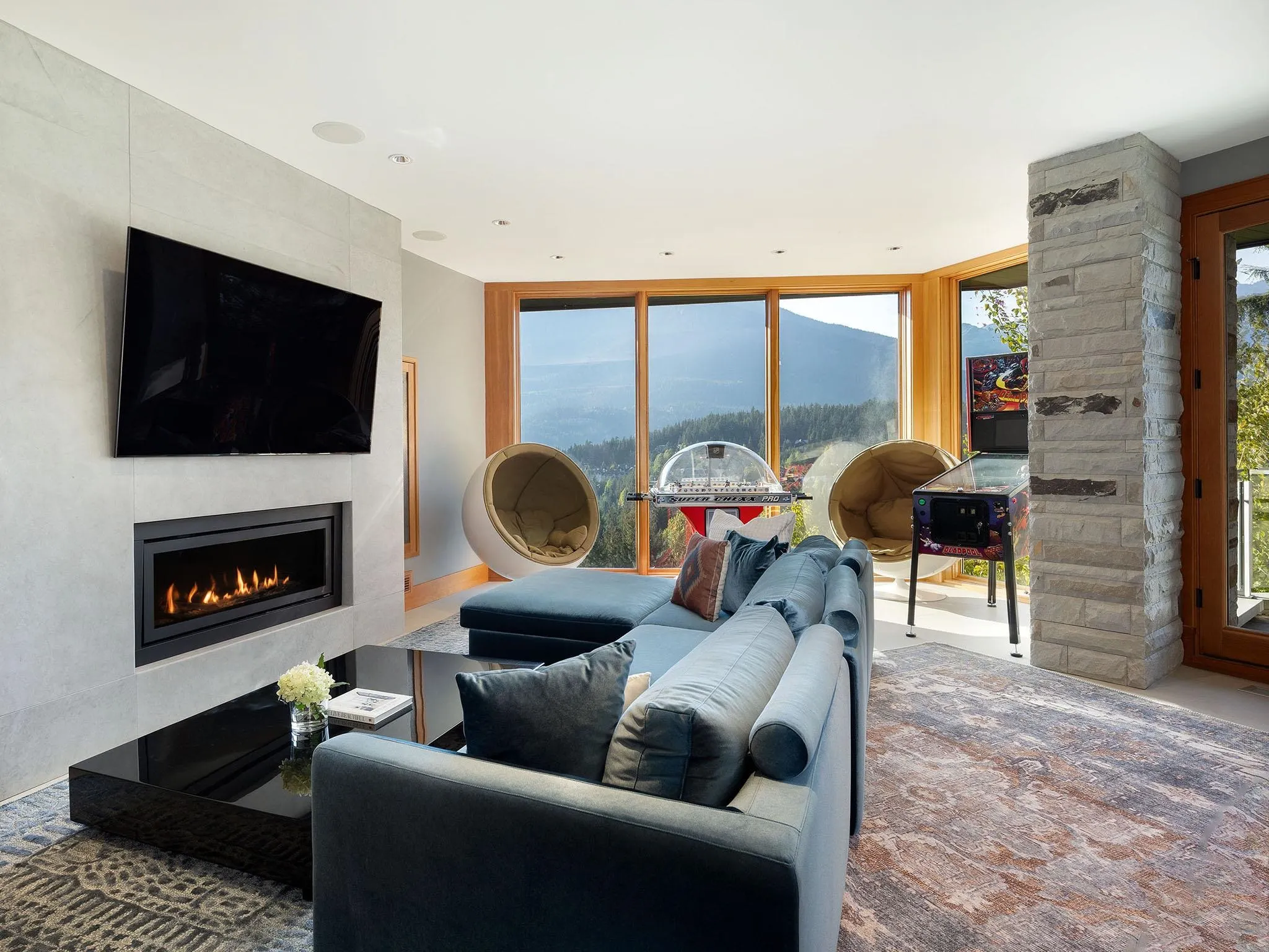 3855 Sunridge Court