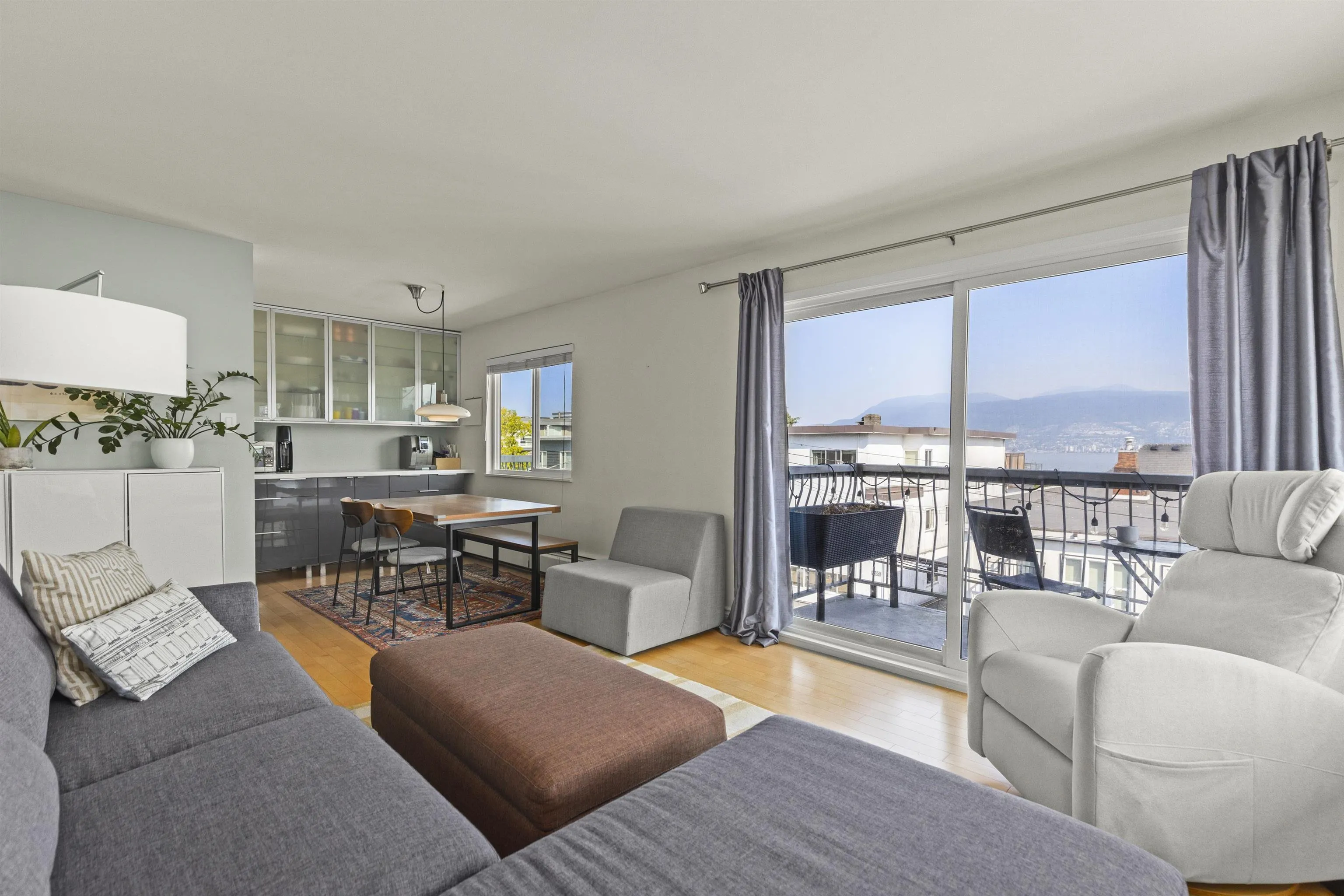 2335 York Avenue #307