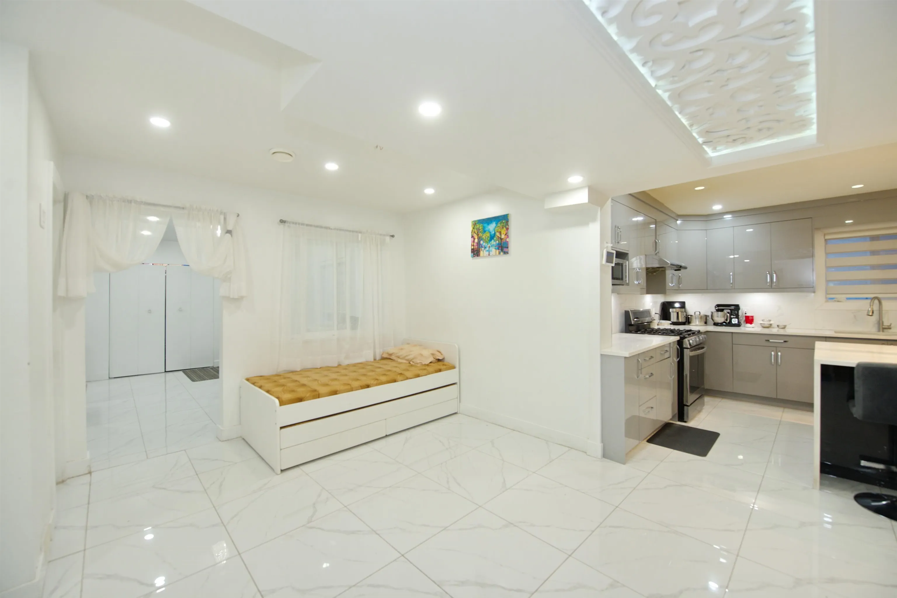 7681 125 Street
