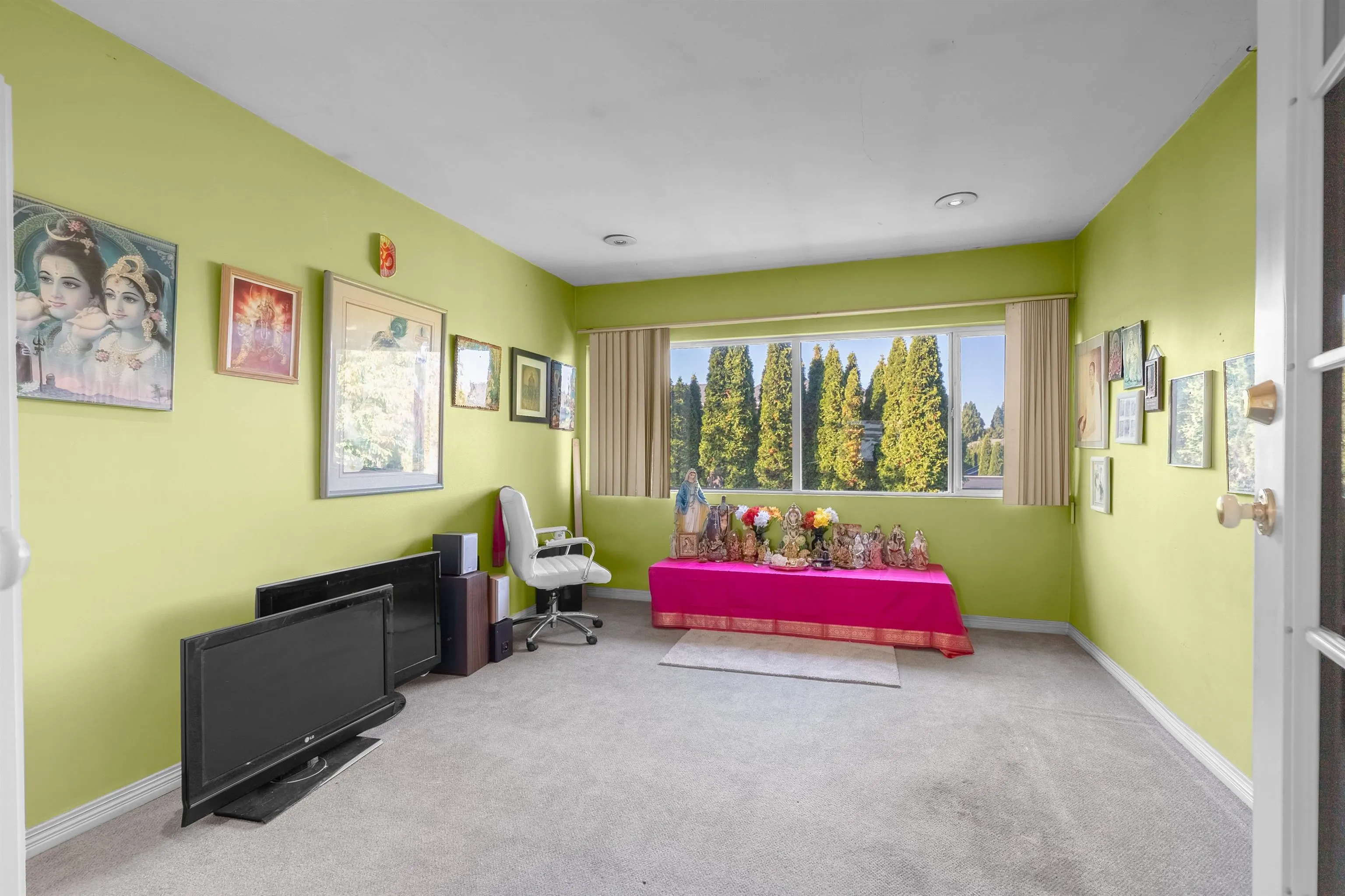 11880 Aztec Street