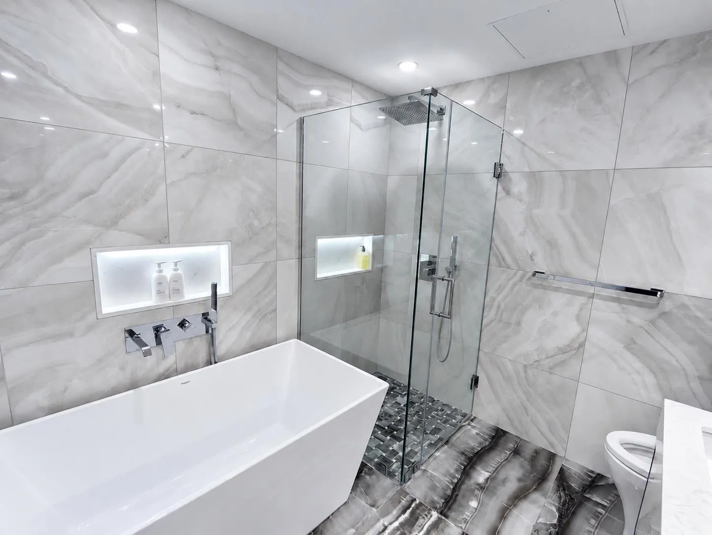 1342 Johnston Road #402