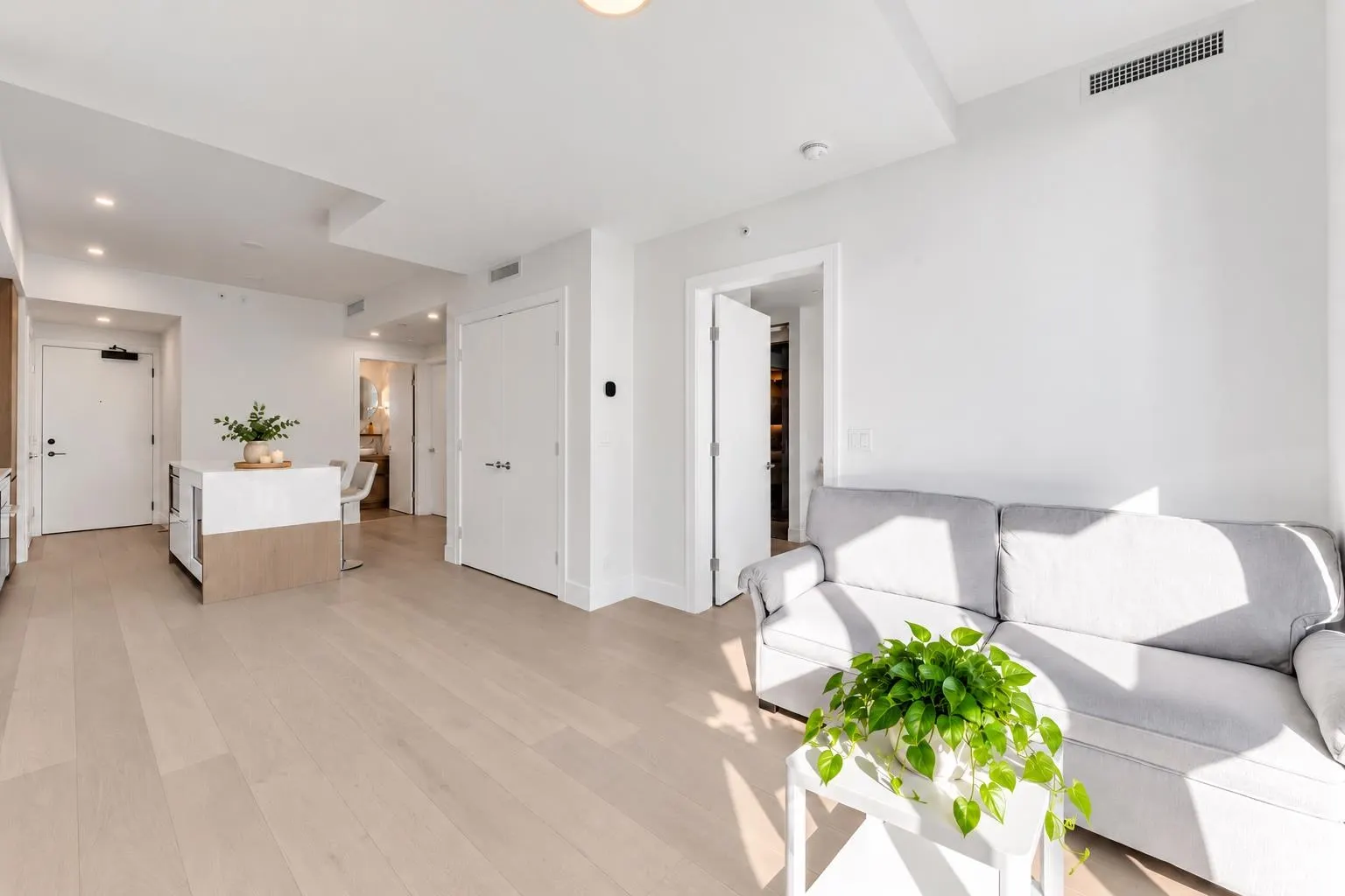 1342 Johnston Road #402