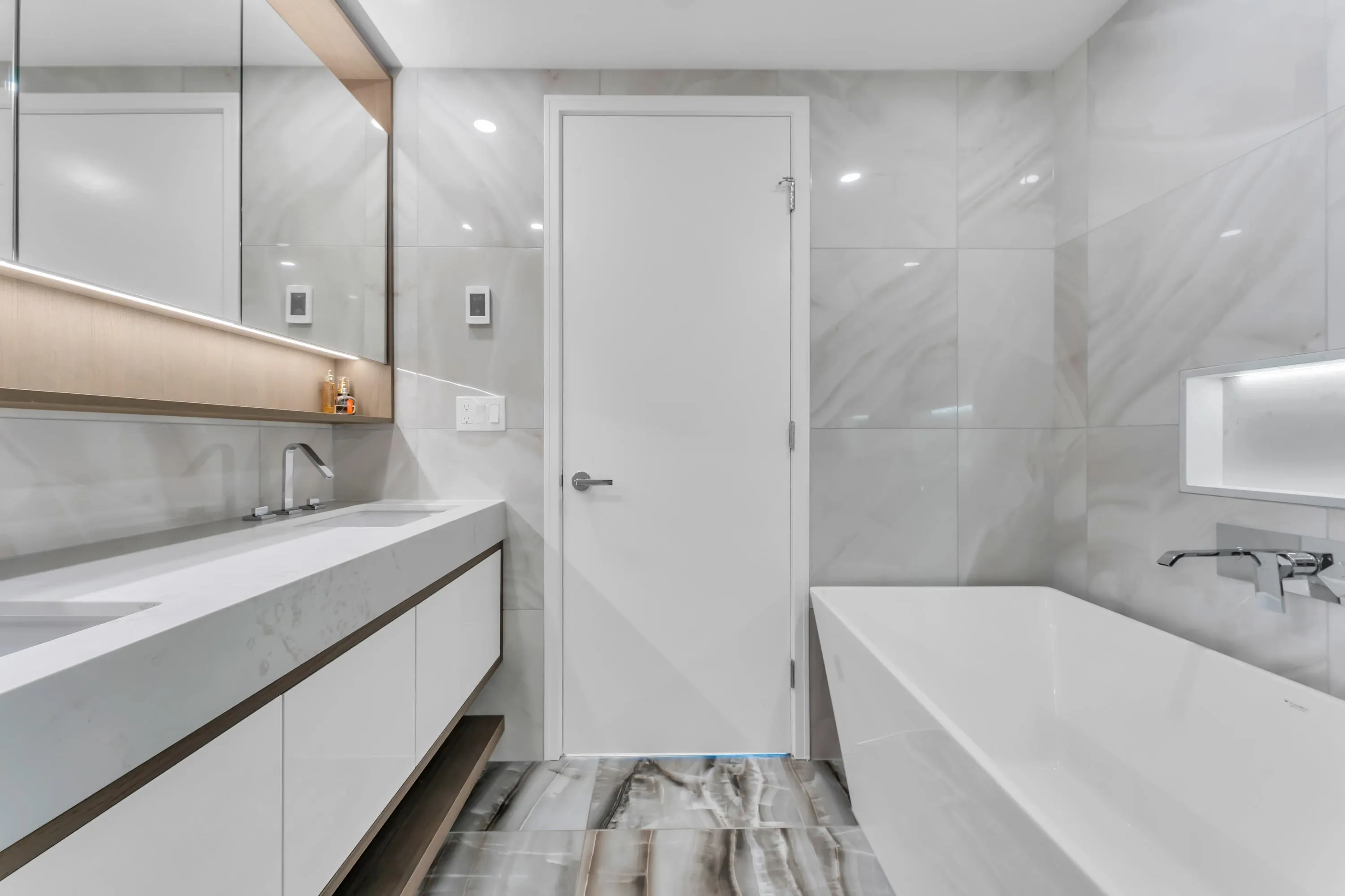 1342 Johnston Road #402