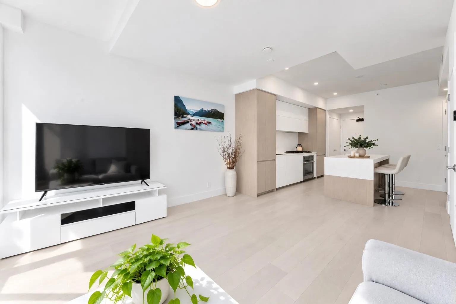 1342 Johnston Road #402